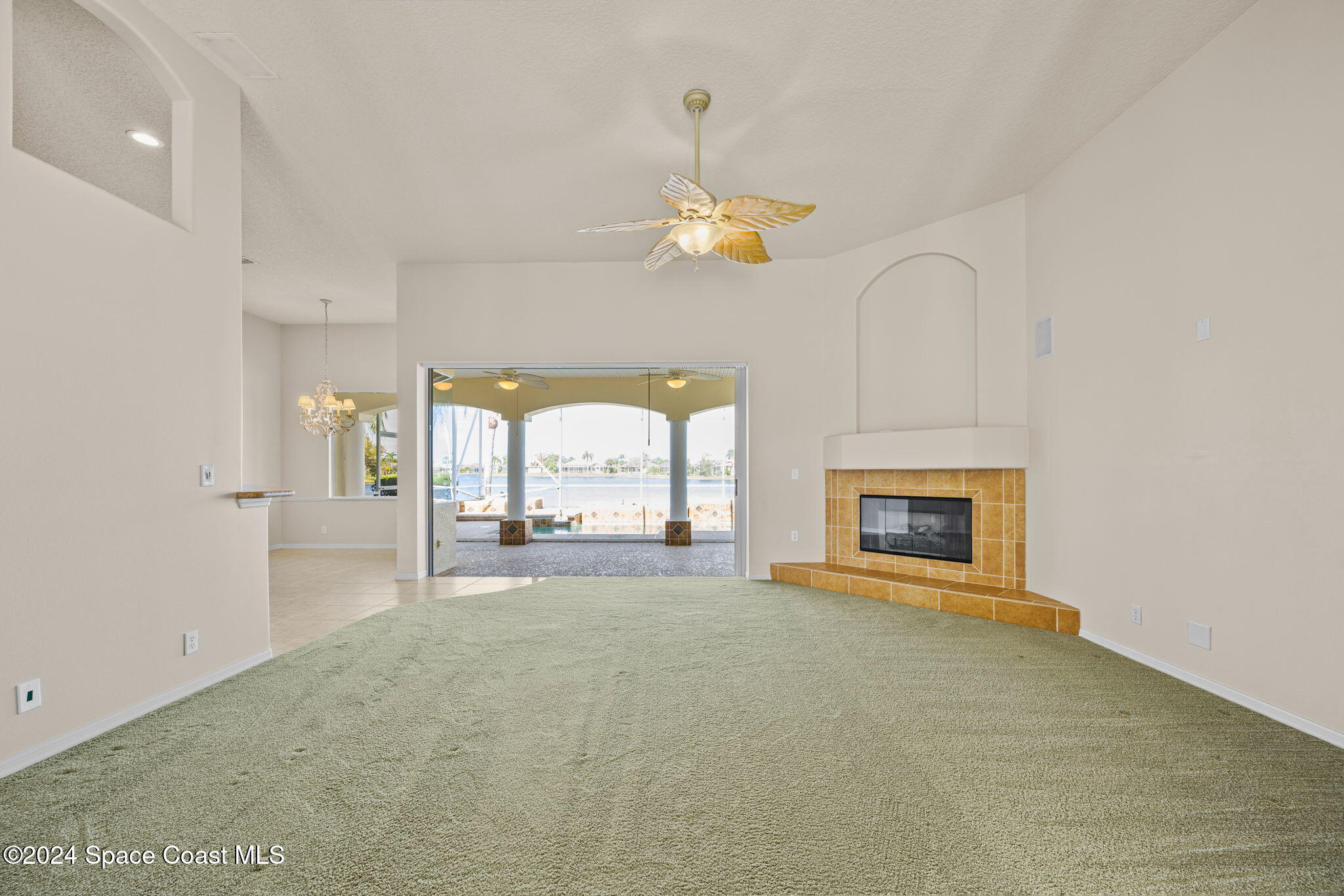930 Starling Way