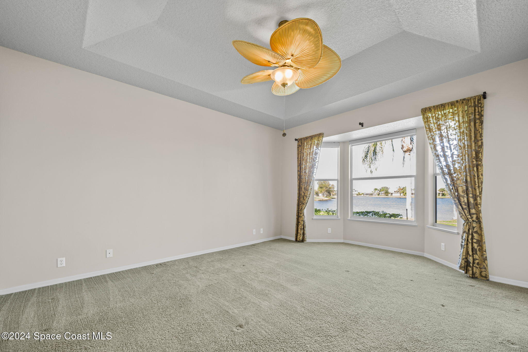 930 Starling Way