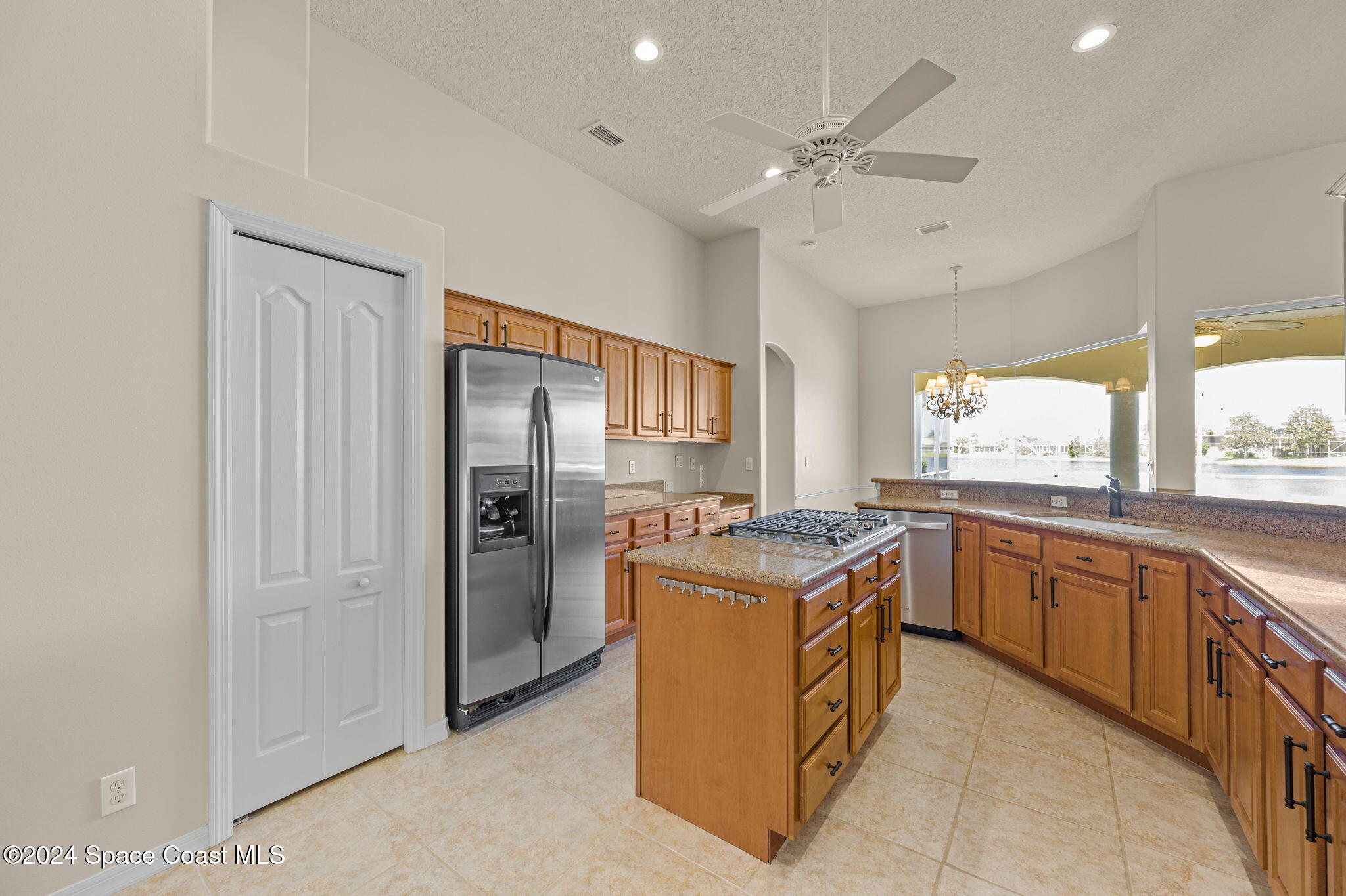 930 Starling Way