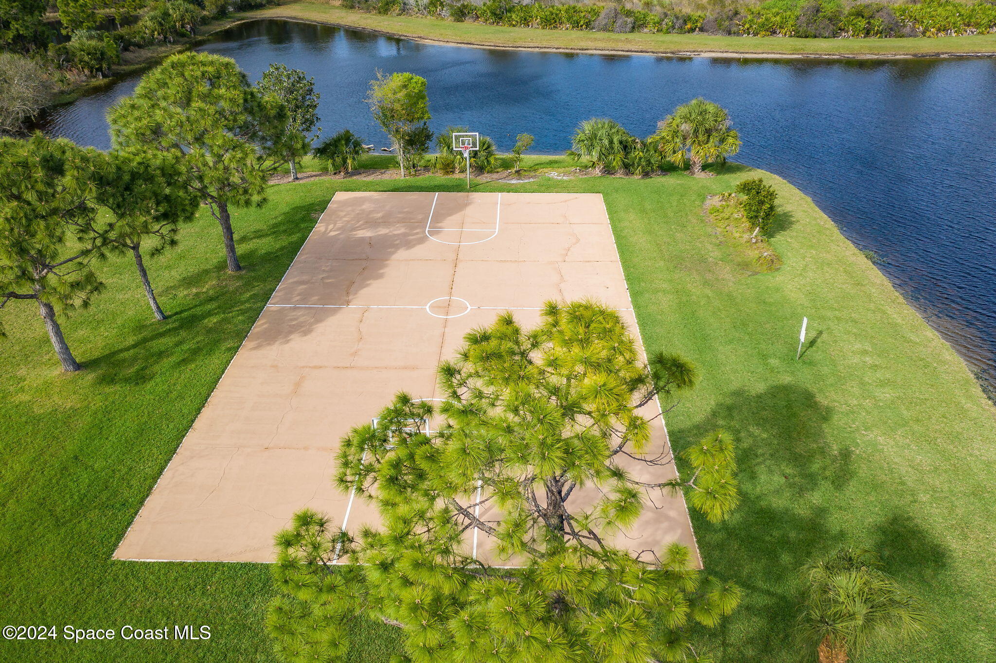 930 Starling Way
