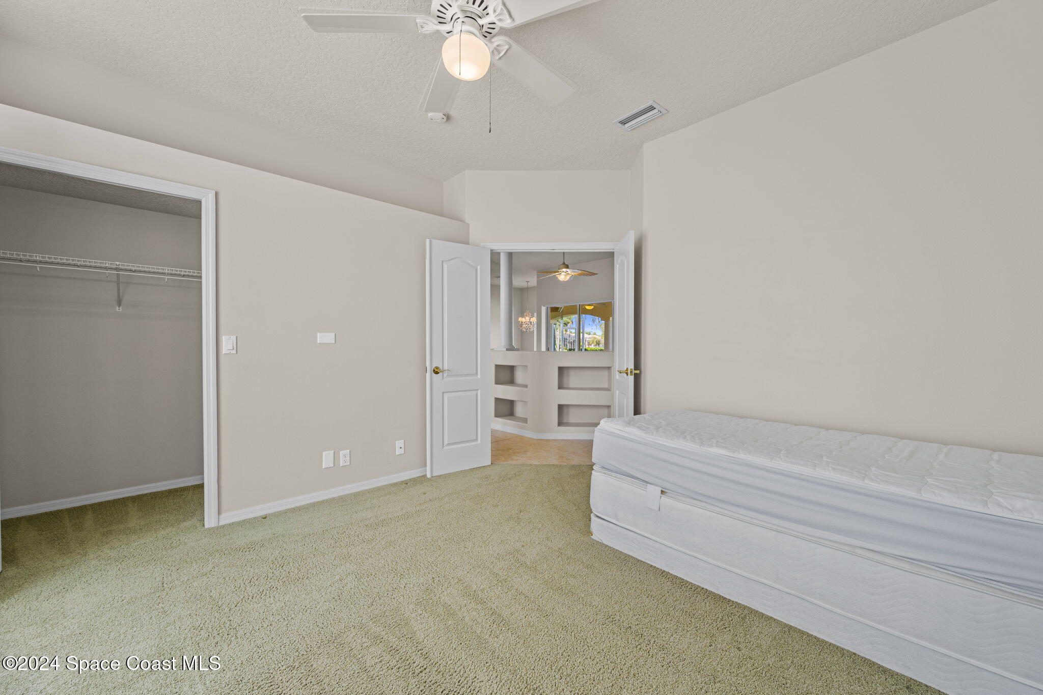 930 Starling Way