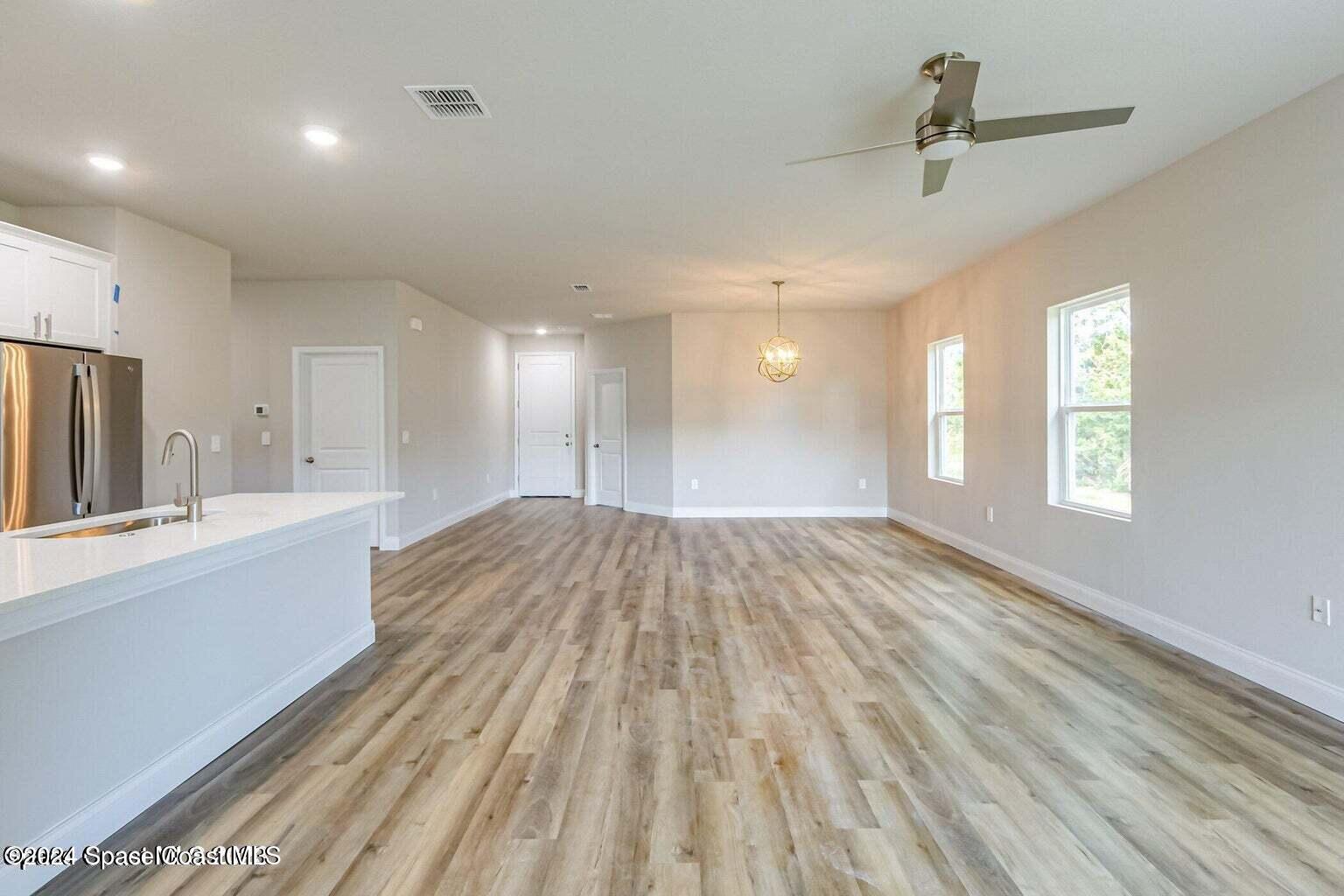 3070 Flagstaff Avenue SE