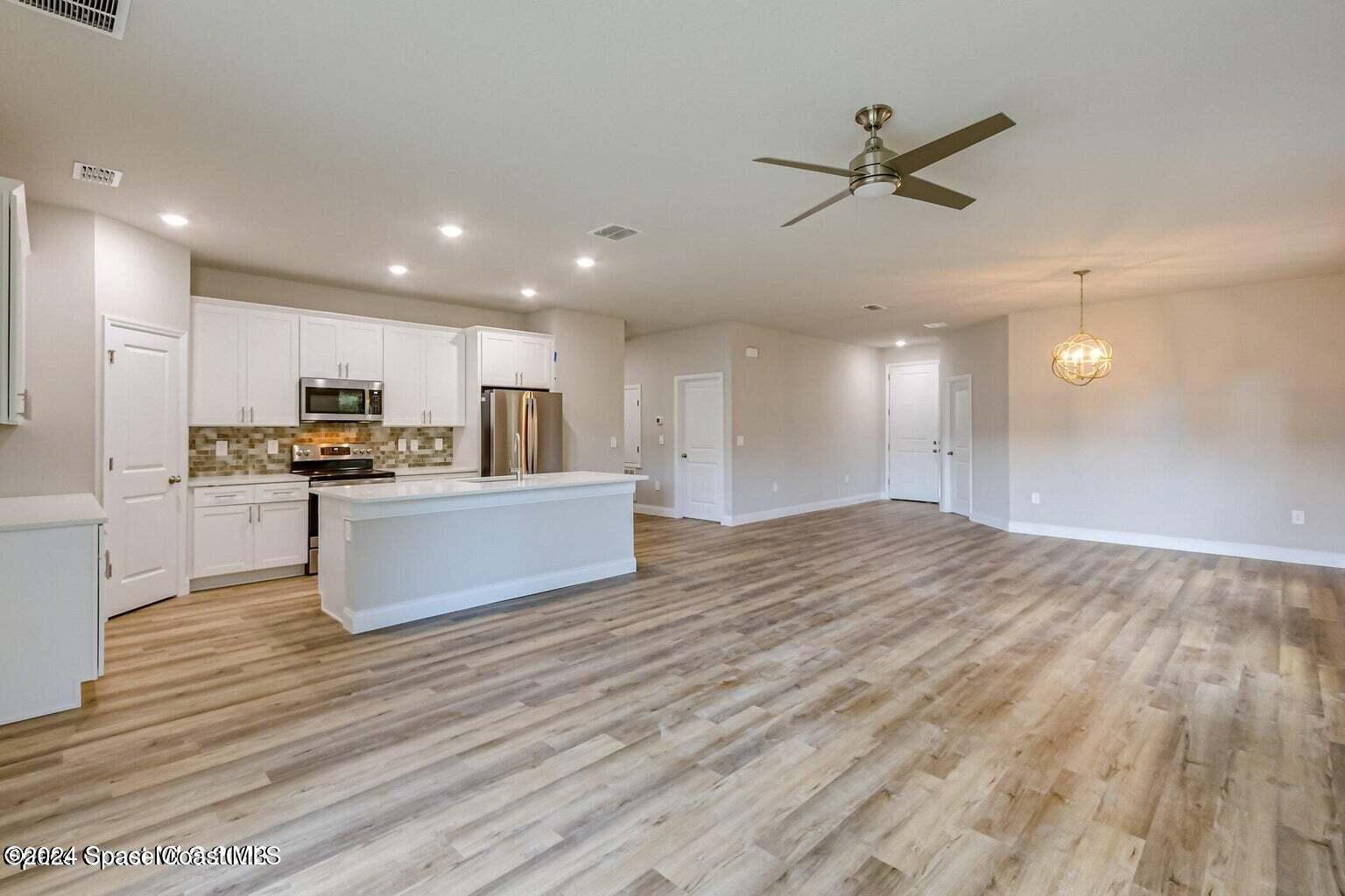 3070 Flagstaff Avenue SE