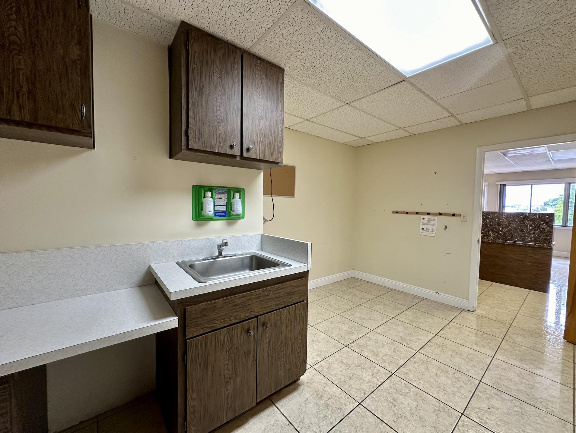 1395 N Courtenay Parkway, 203