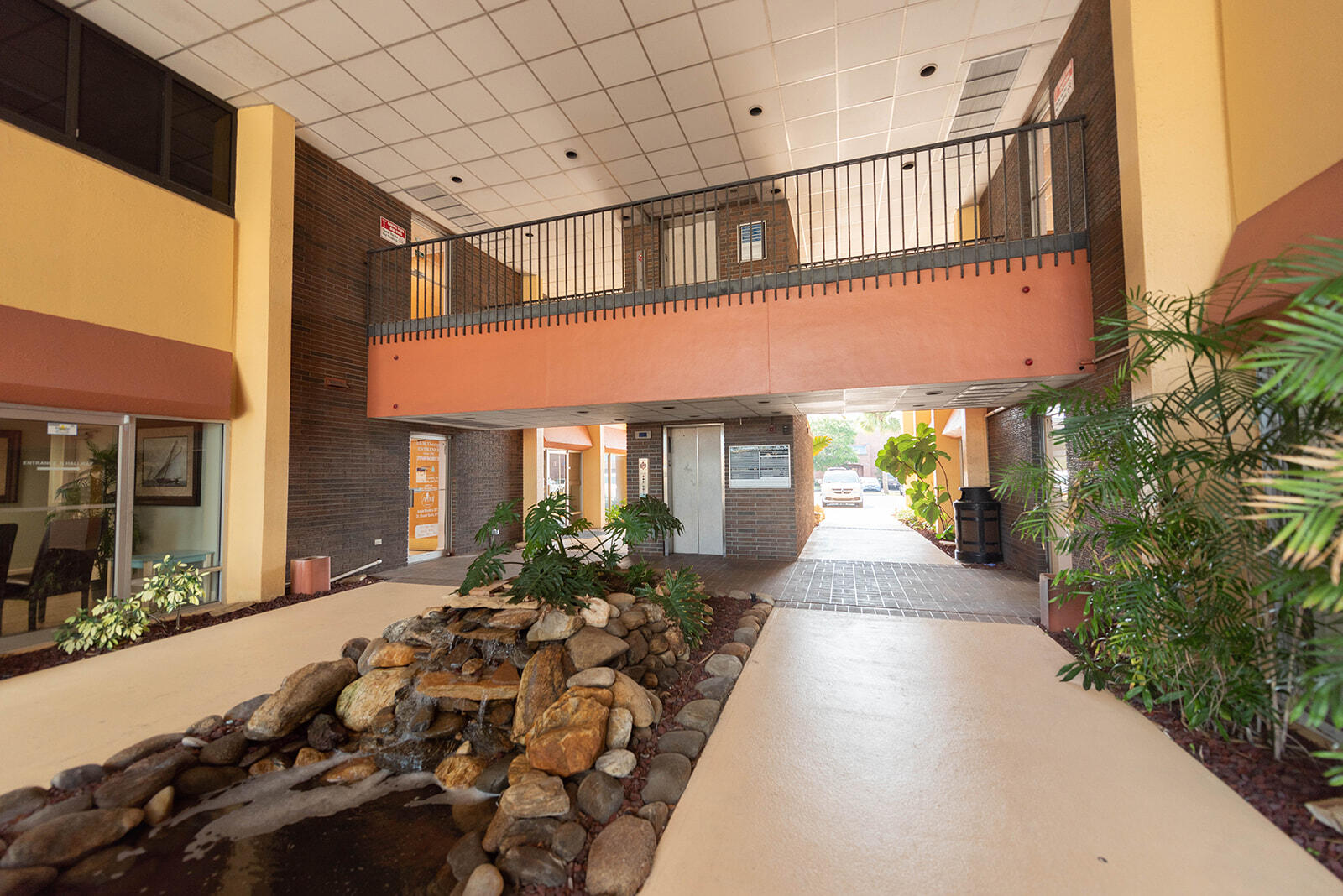 1395 N Courtenay Parkway, 203