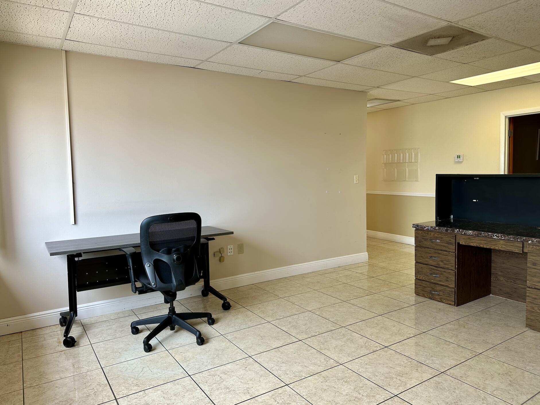 1395 N Courtenay Parkway, 203