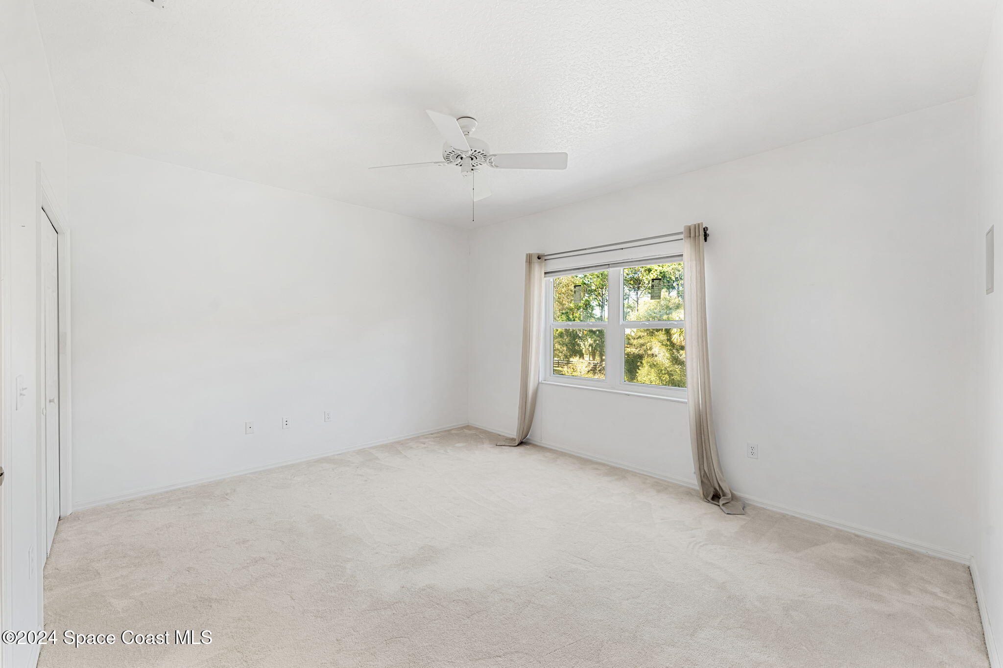 5470 Broad Acres Street