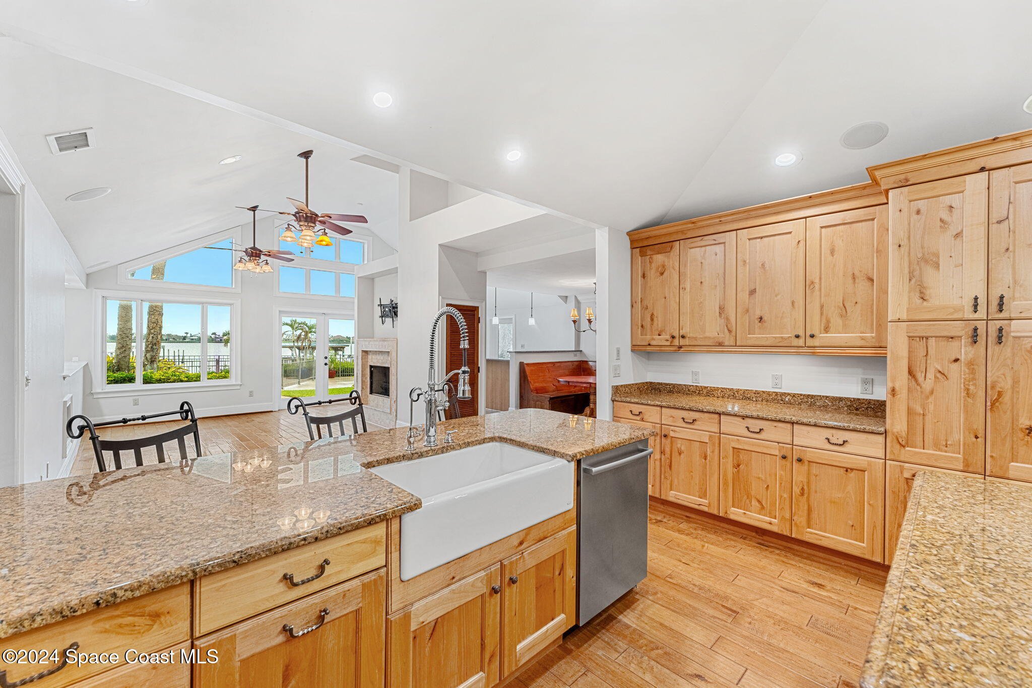 10400 S Tropical Trail