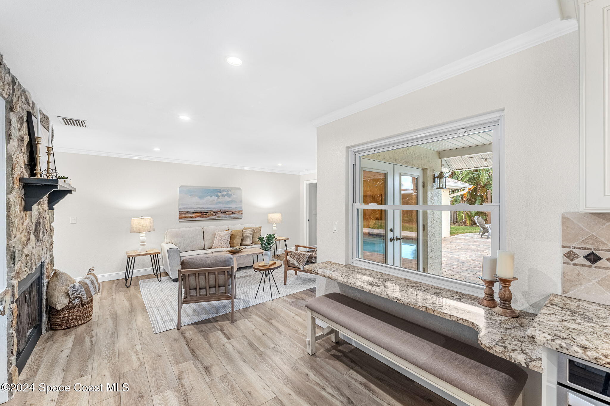 512 Latania Palm Drive