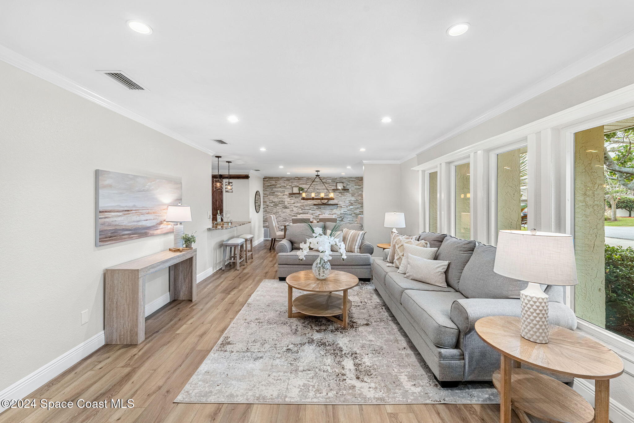 512 Latania Palm Drive