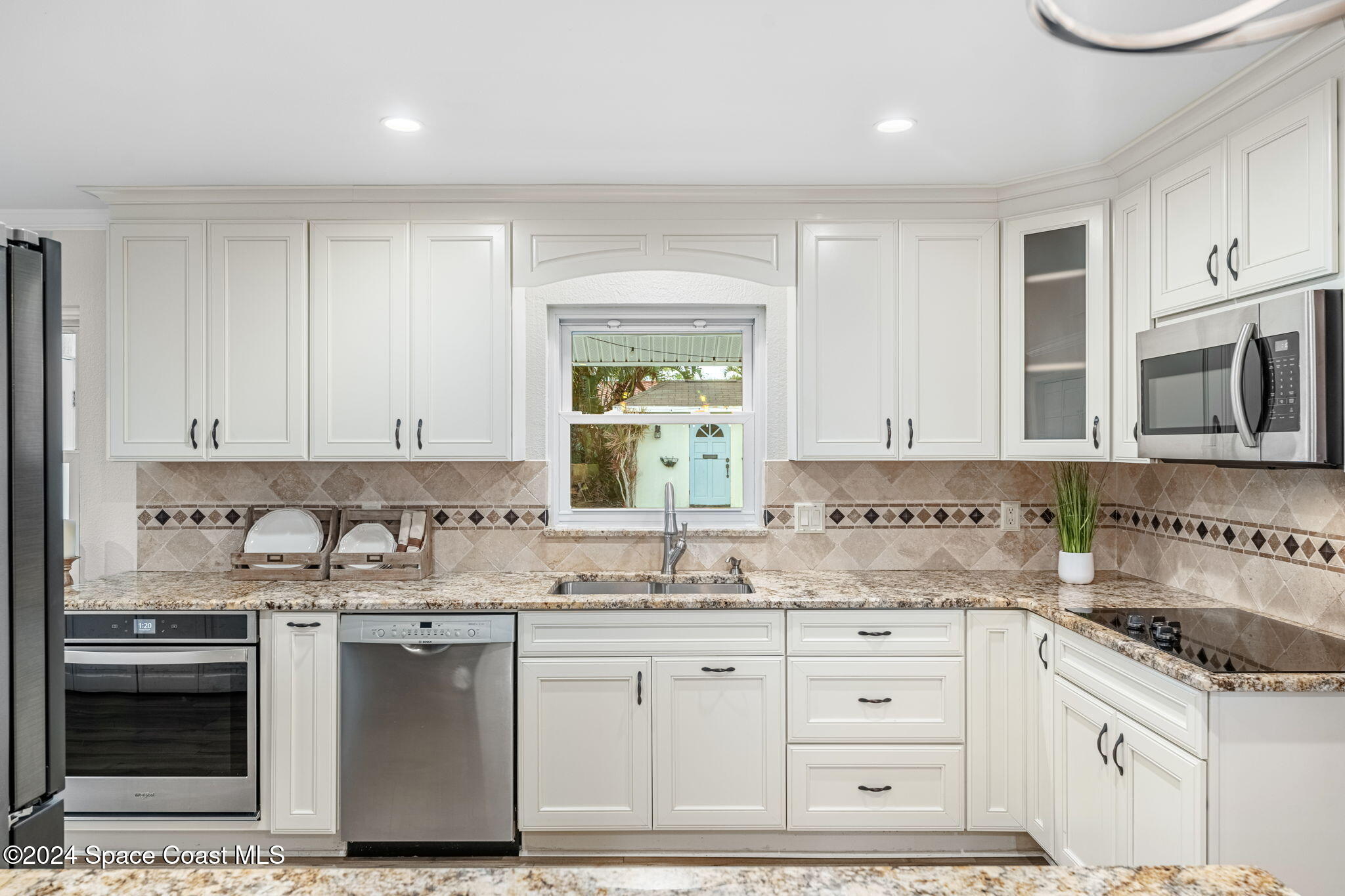 512 Latania Palm Drive