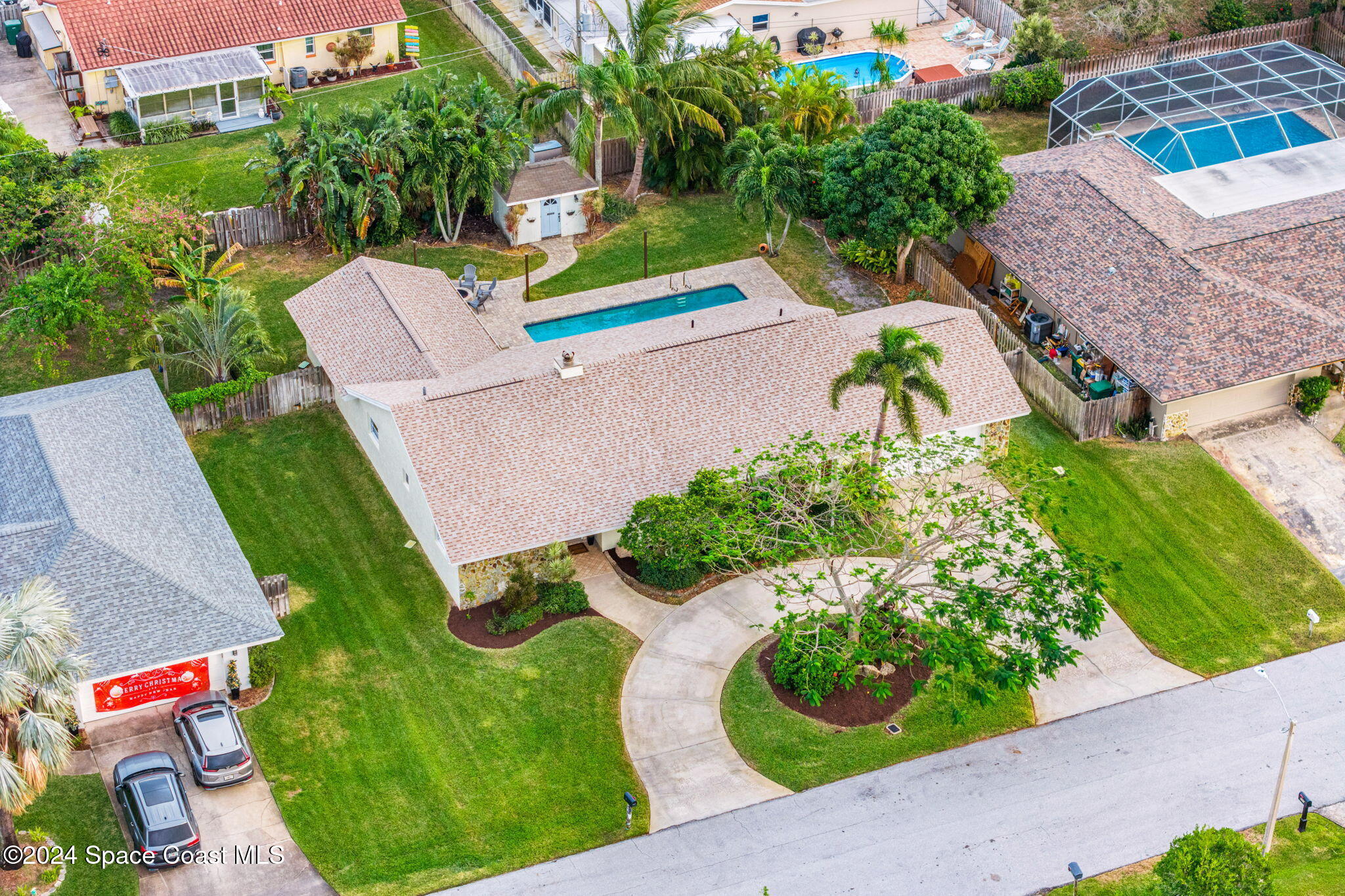 512 Latania Palm Drive