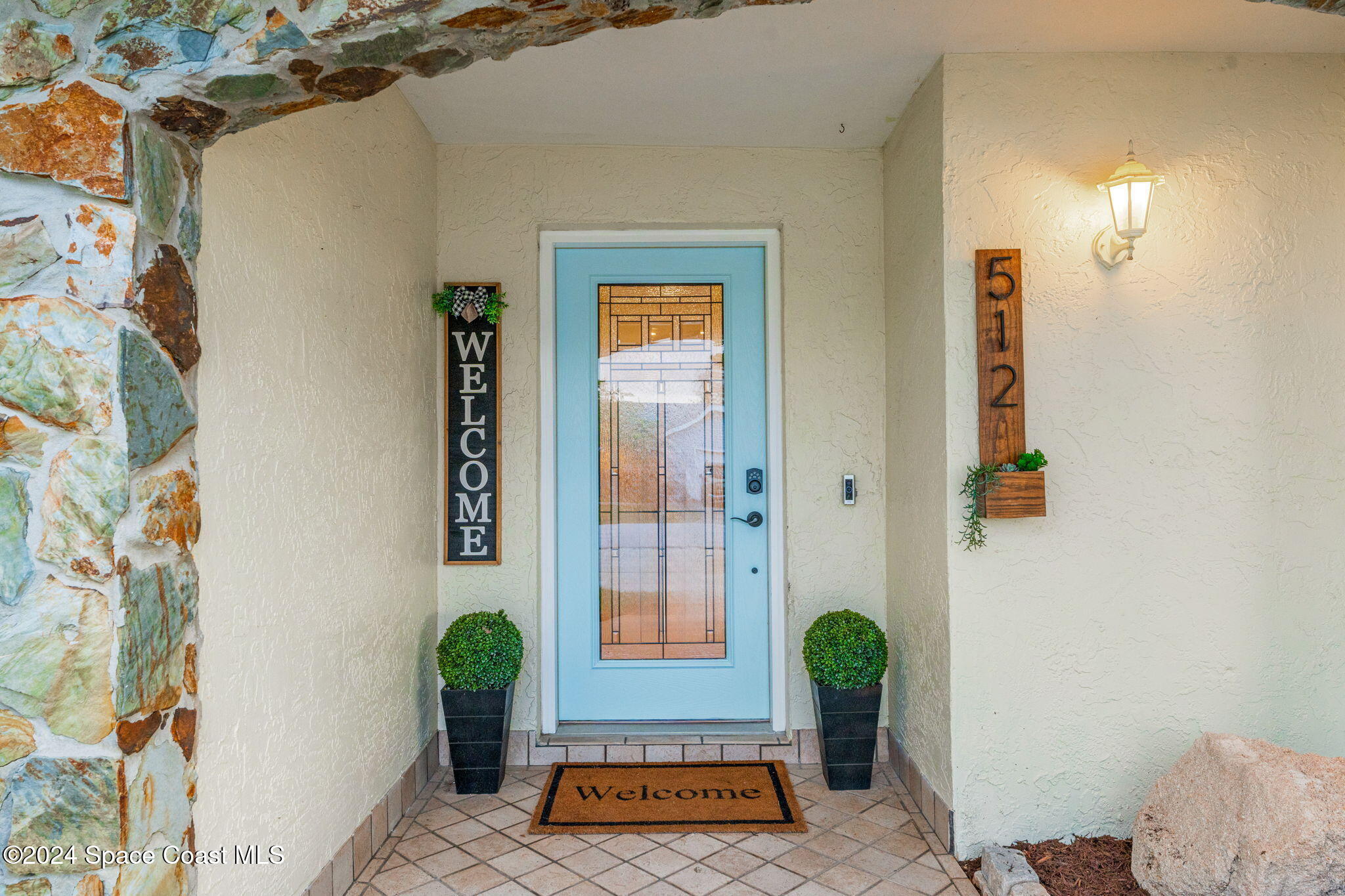 512 Latania Palm Drive
