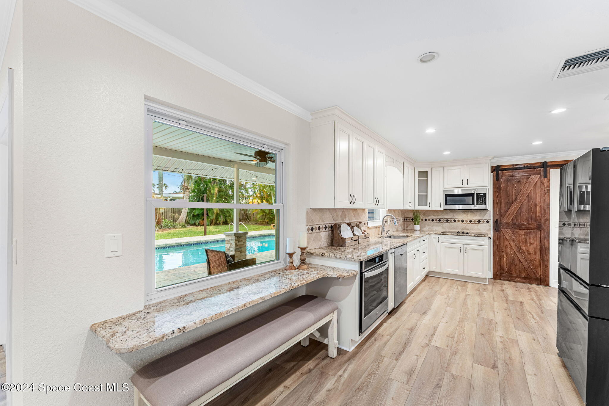 512 Latania Palm Drive