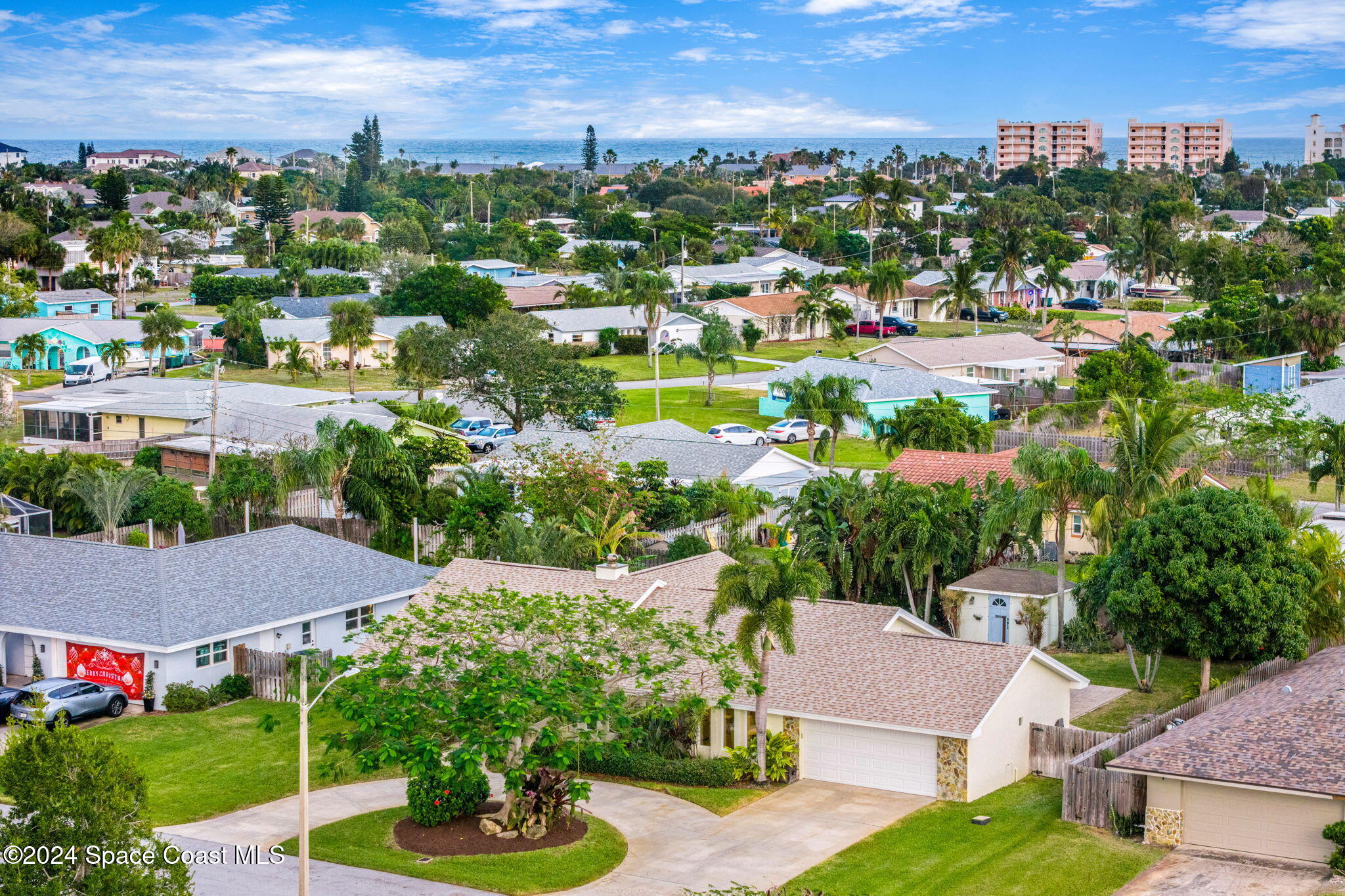 512 Latania Palm Drive