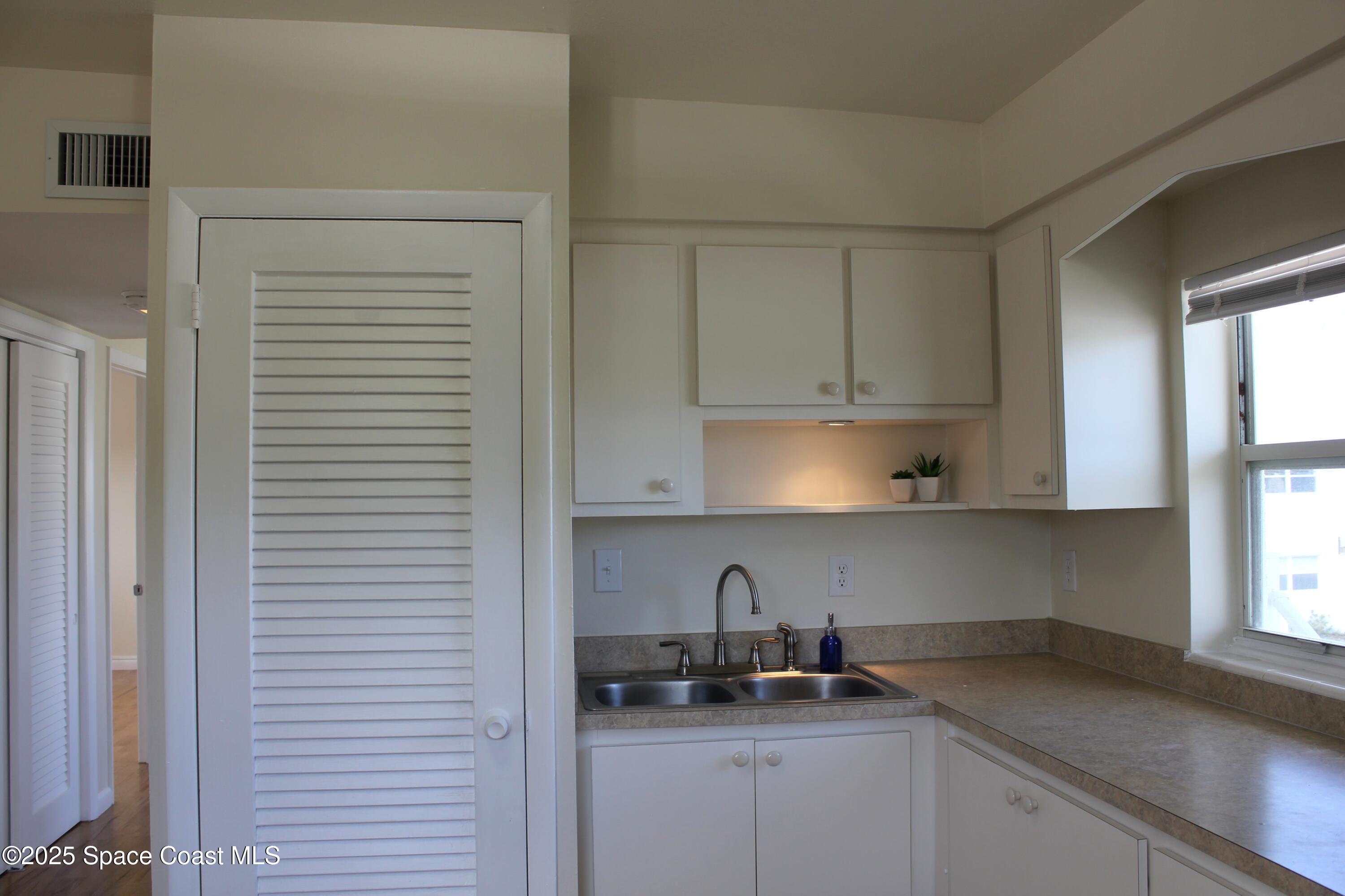 651 Palm Drive, C3