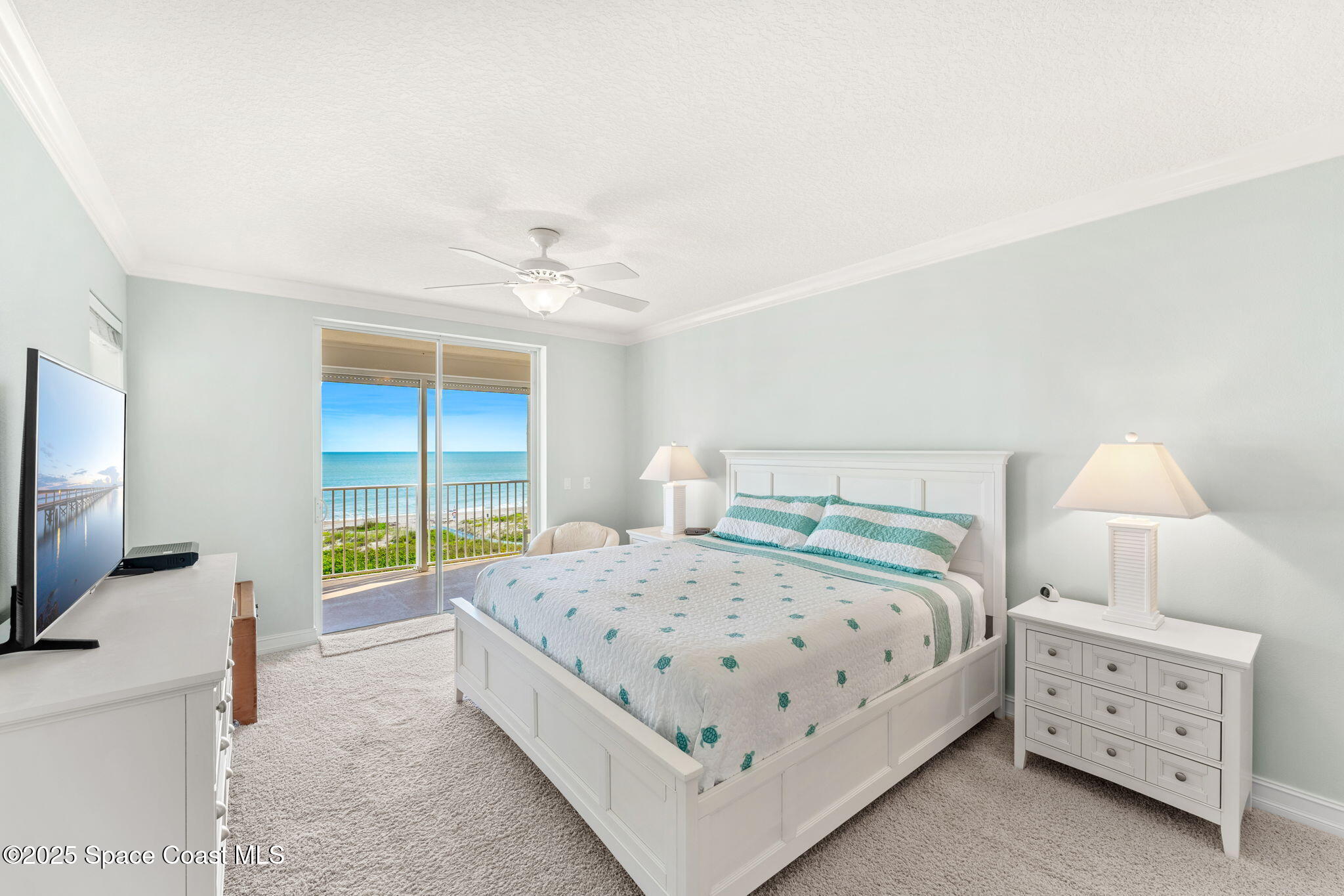 425 Pierce Avenue, 406