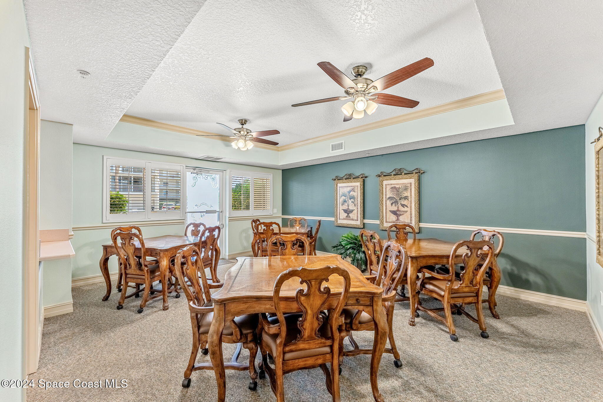 425 Pierce Avenue, 406