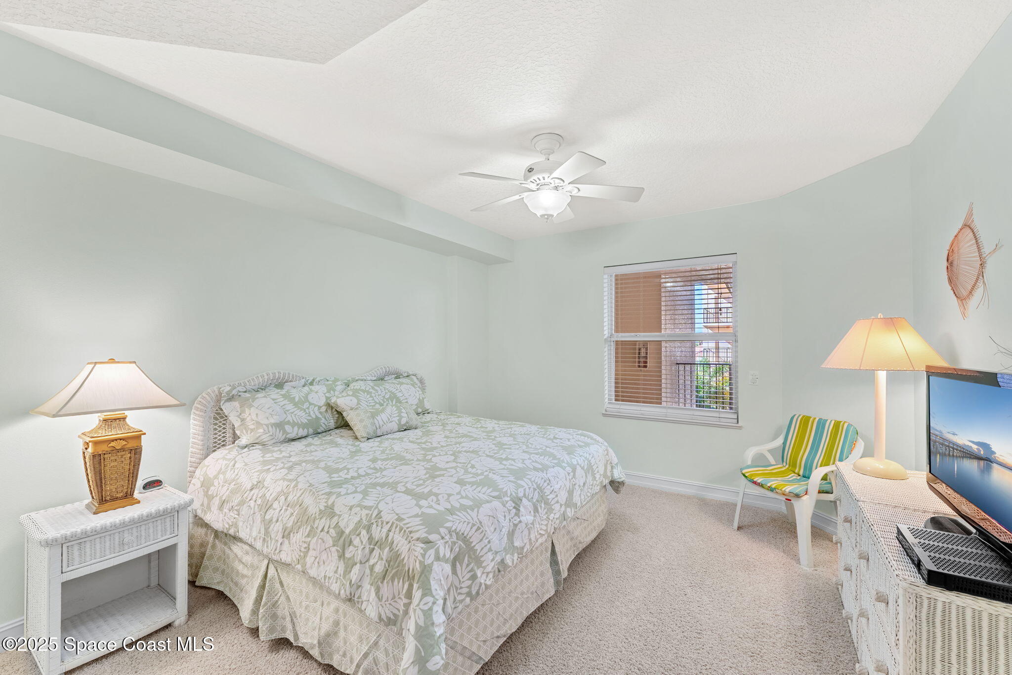 425 Pierce Avenue, 406