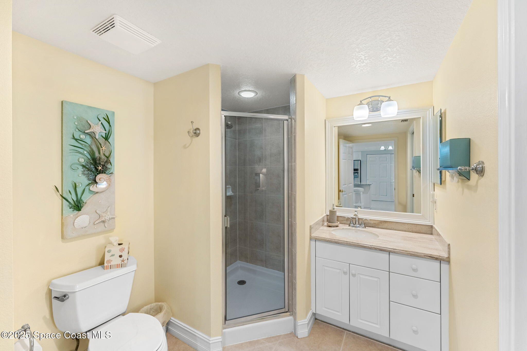 425 Pierce Avenue, 406