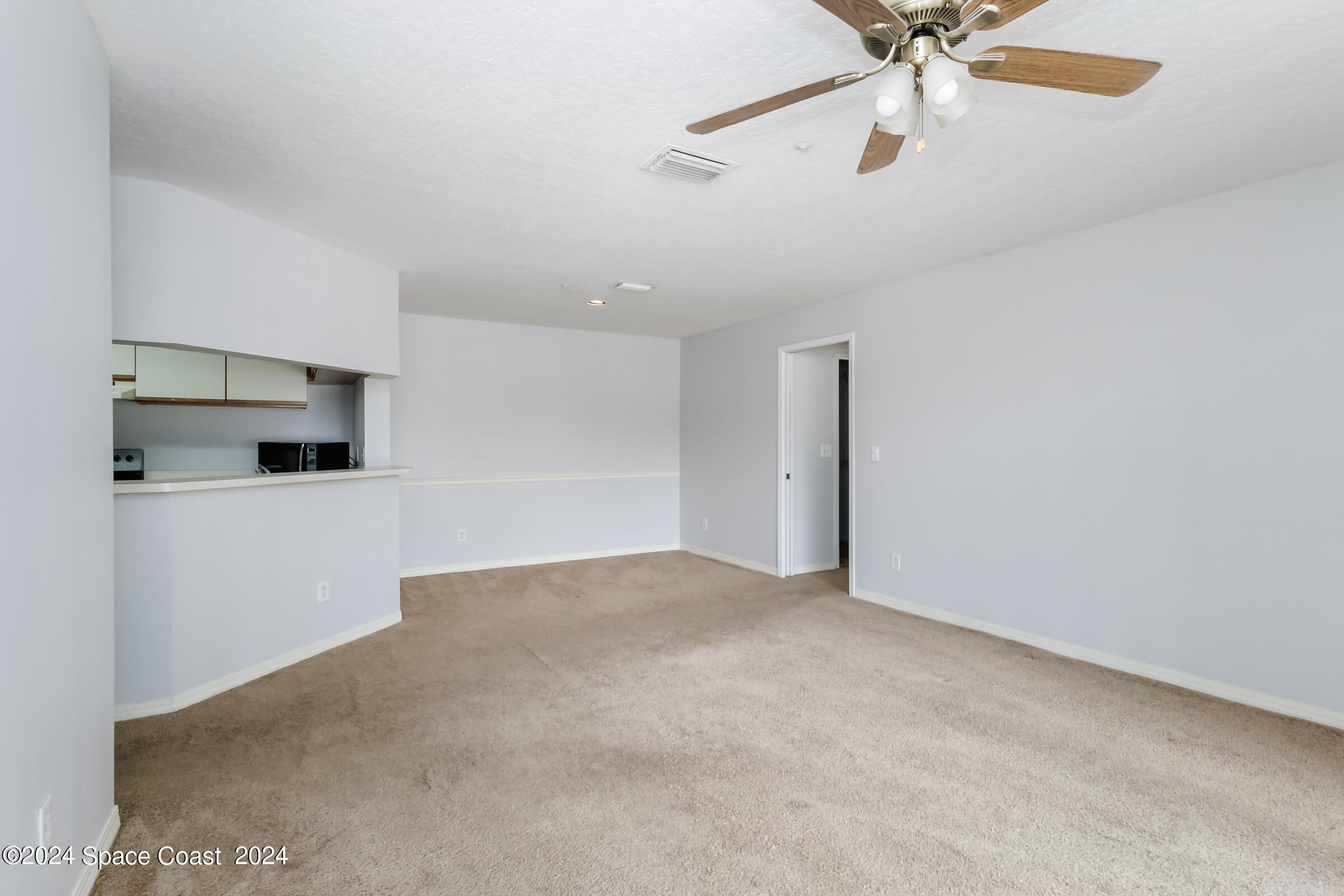 7667 N Wickham Road, 1511