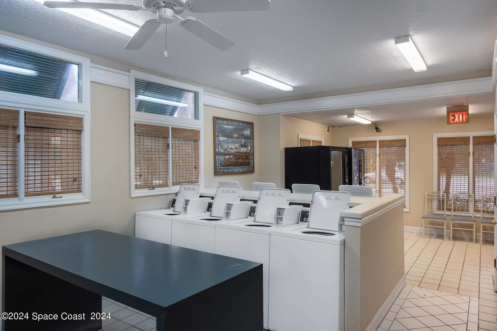 7667 N Wickham Road, 1511