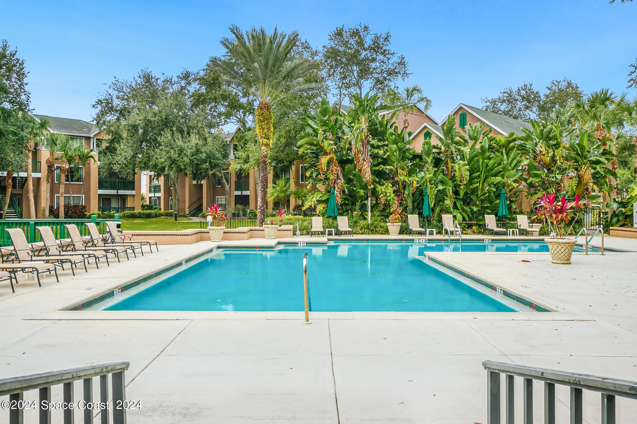 7667 N Wickham Road, 1511