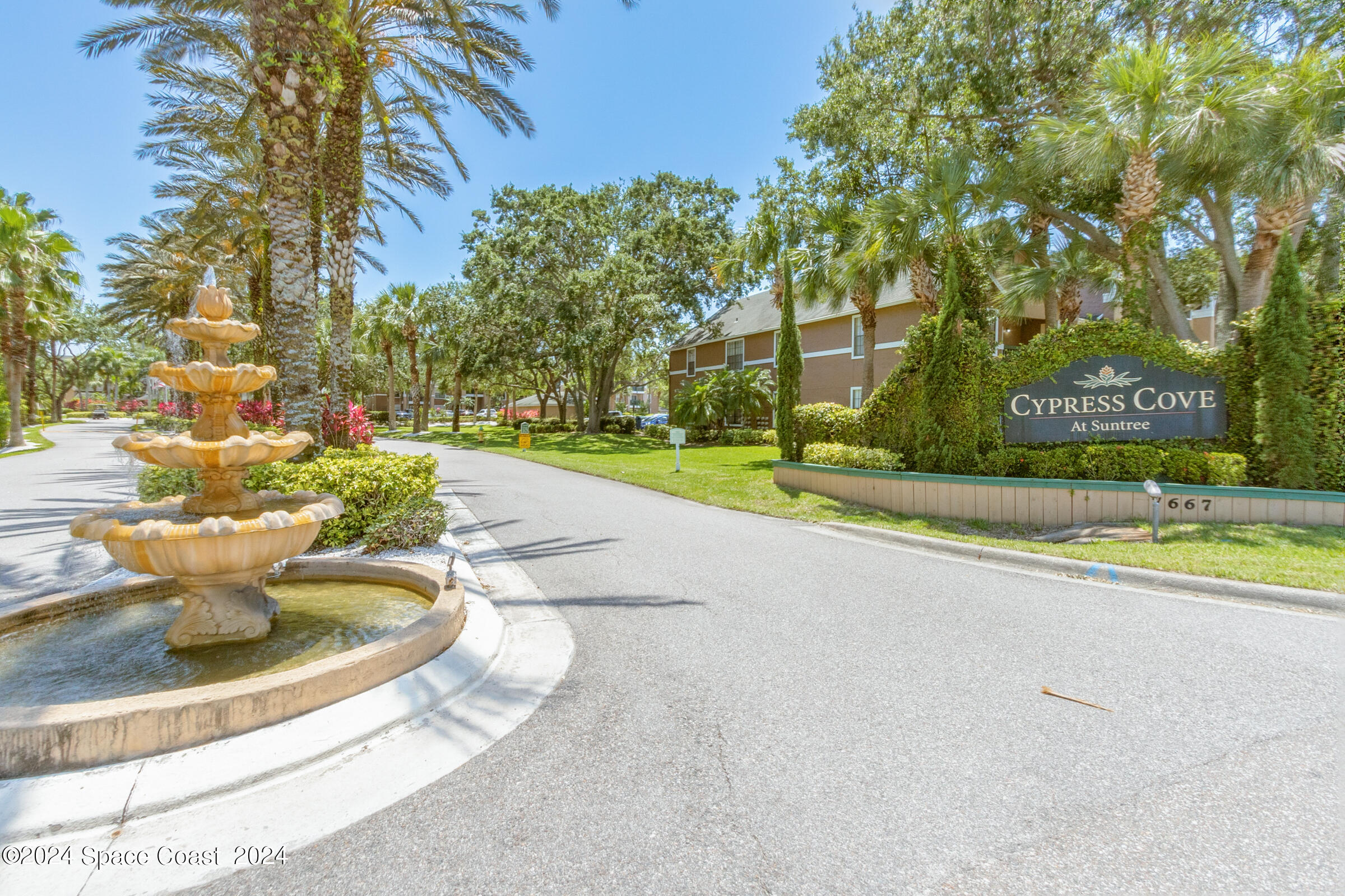 7667 N Wickham Road, 1511