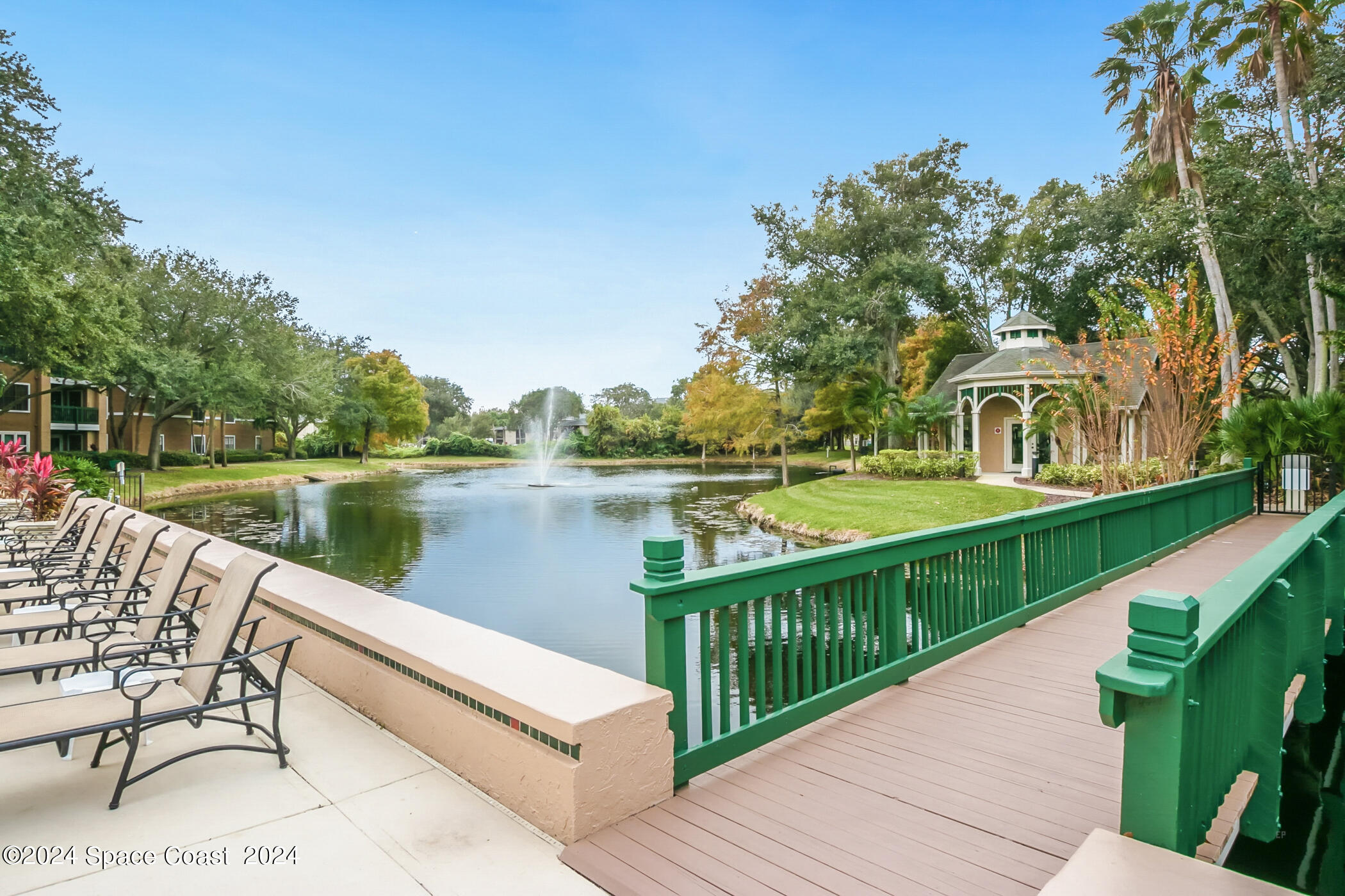 7667 N Wickham Road, 1511