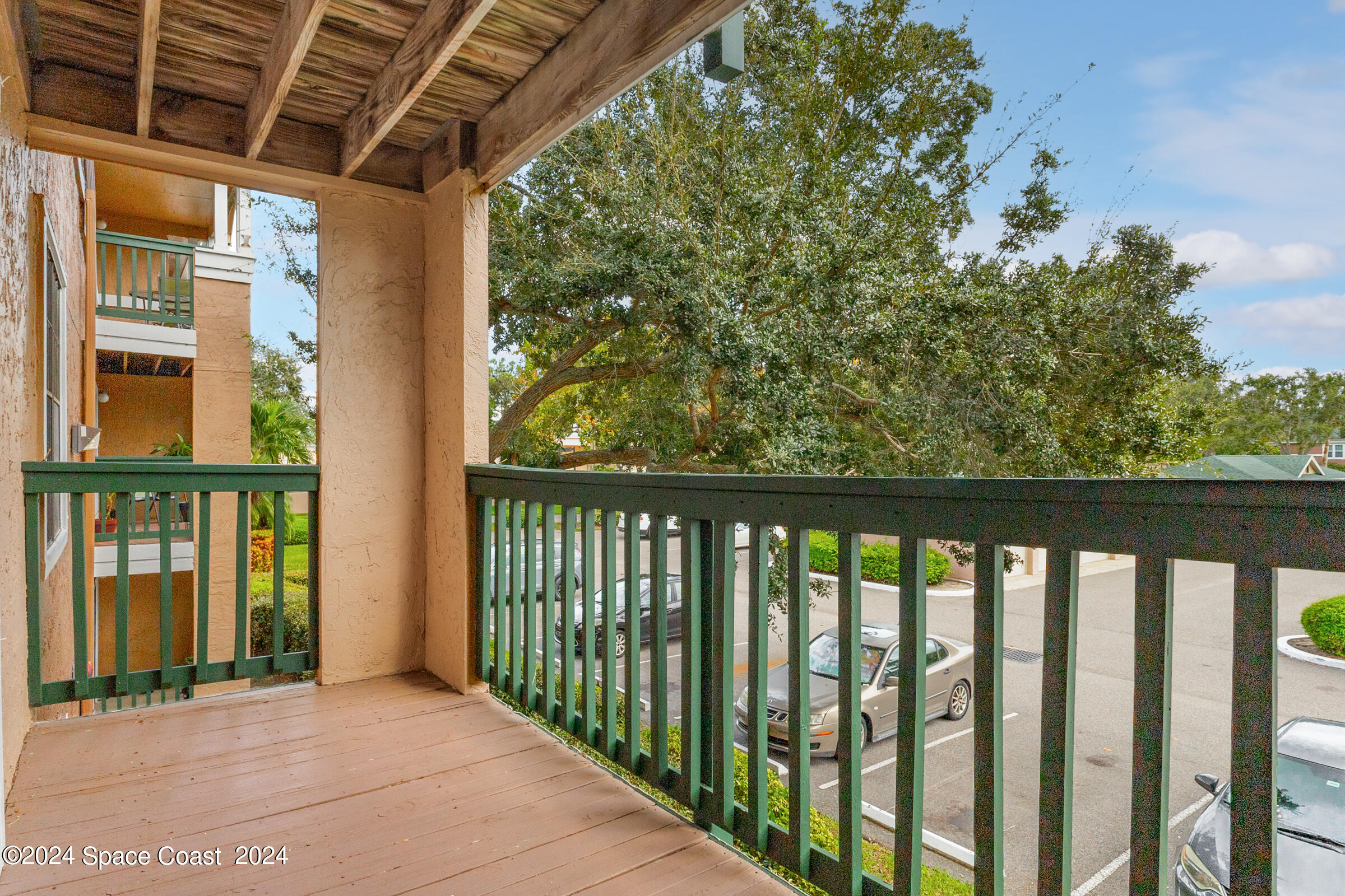 7667 N Wickham Road, 1511