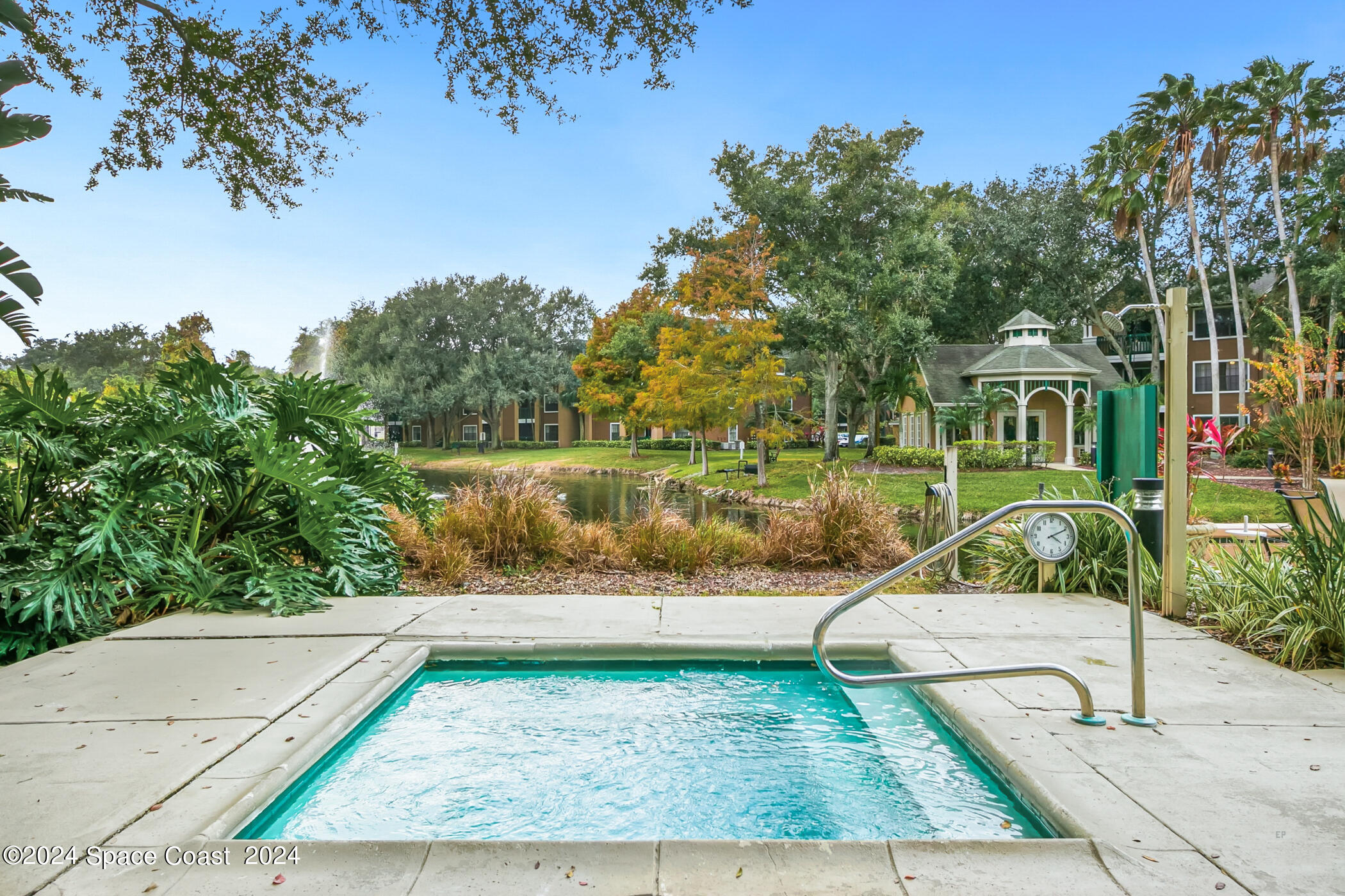 7667 N Wickham Road, 1511