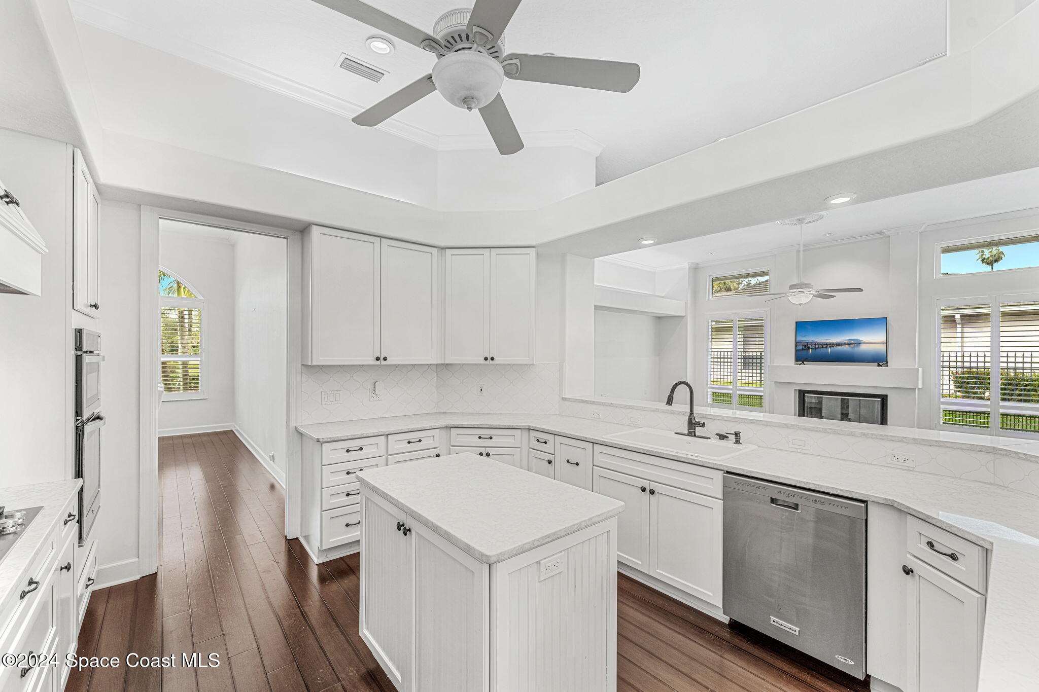 104 Lansing Island Drive