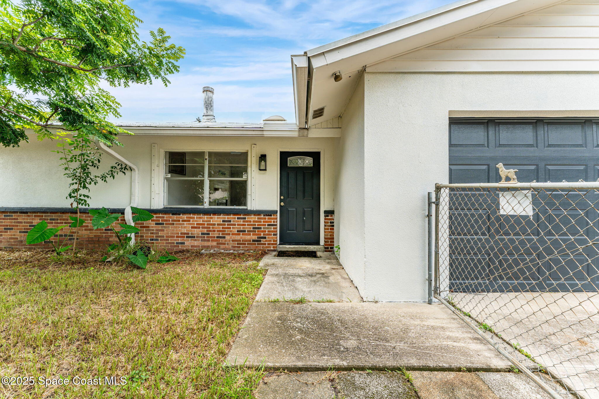 12 Holiday Park Boulevard NE
