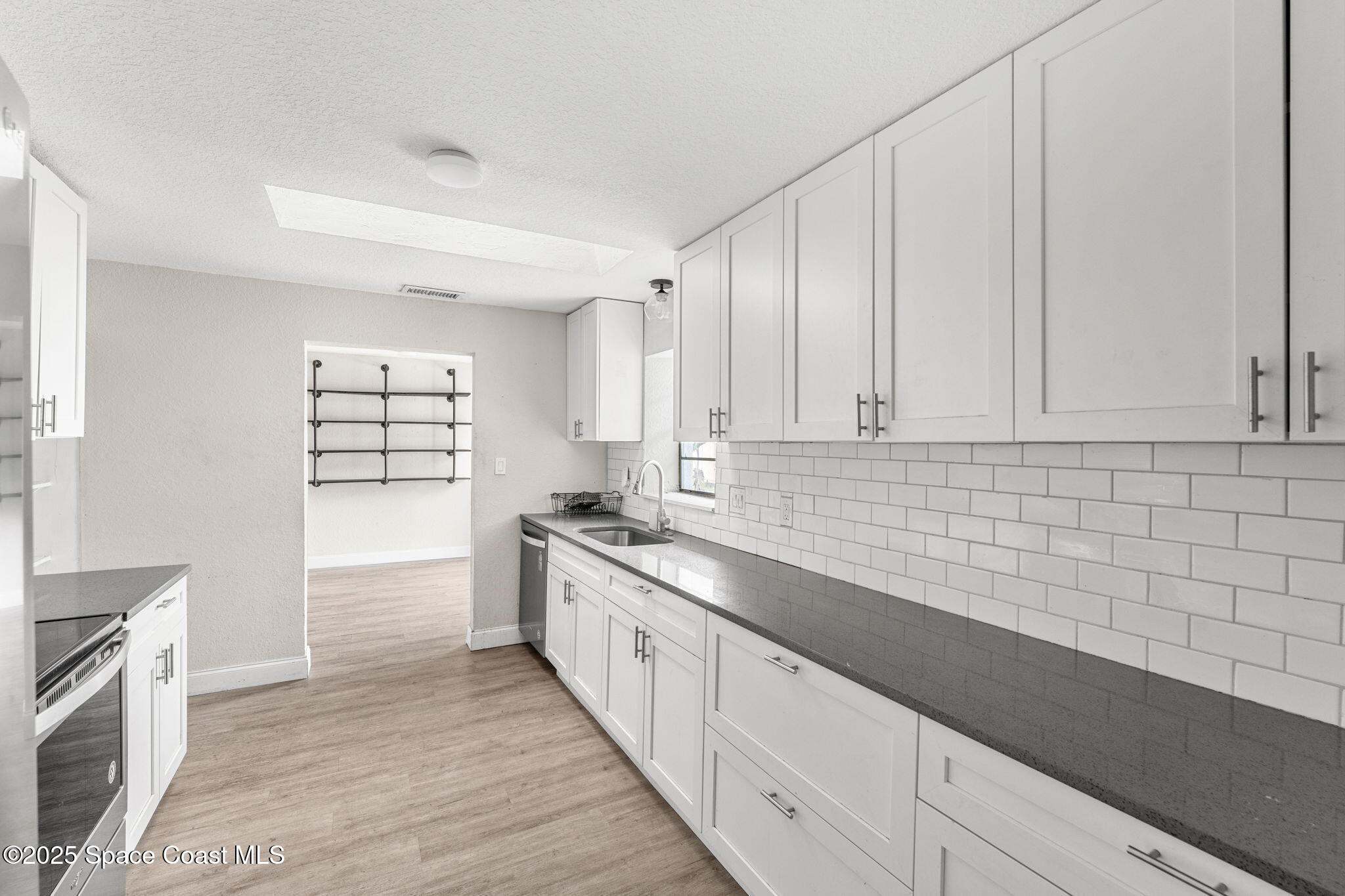 12 Holiday Park Boulevard NE