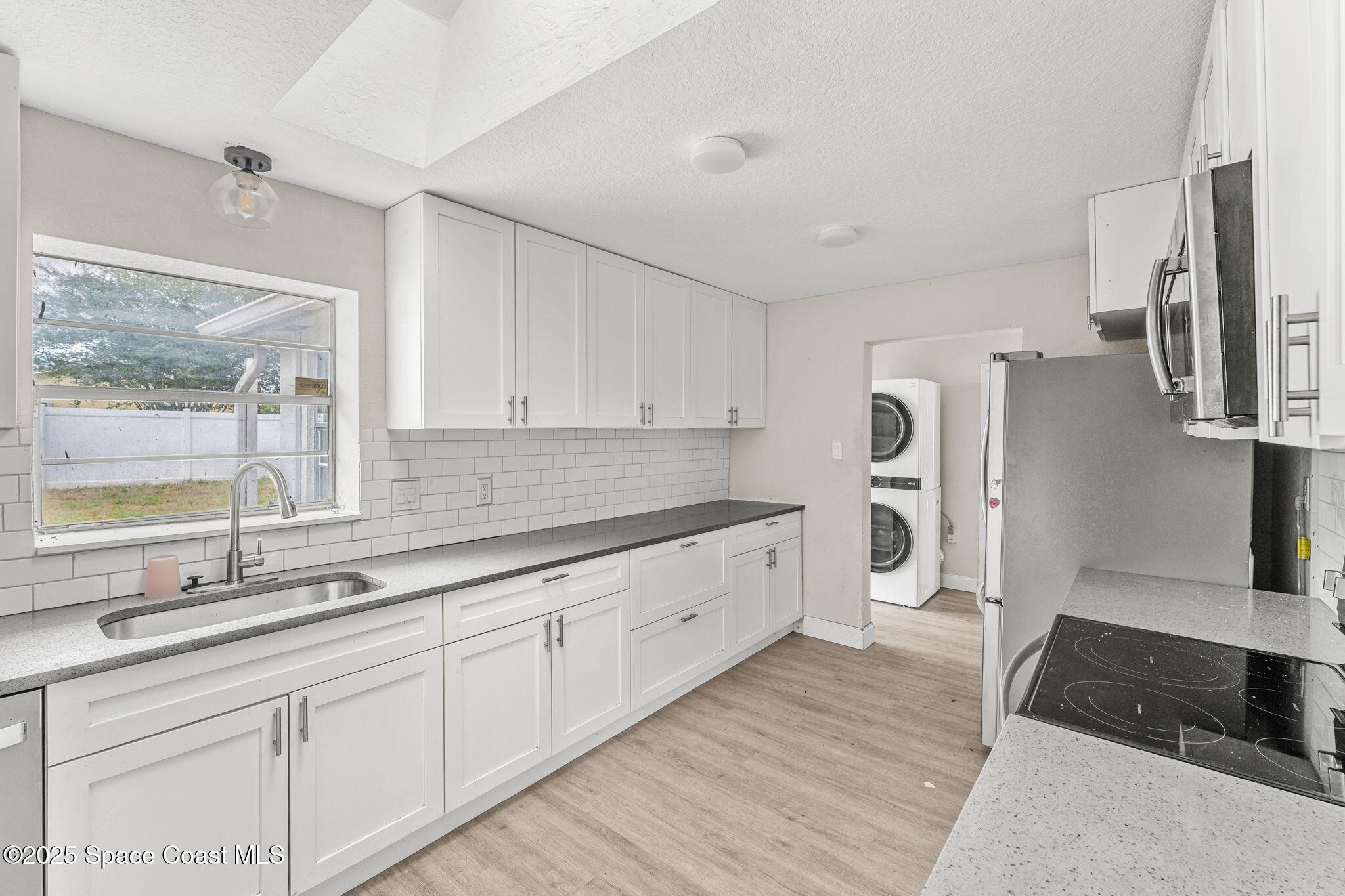 12 Holiday Park Boulevard NE