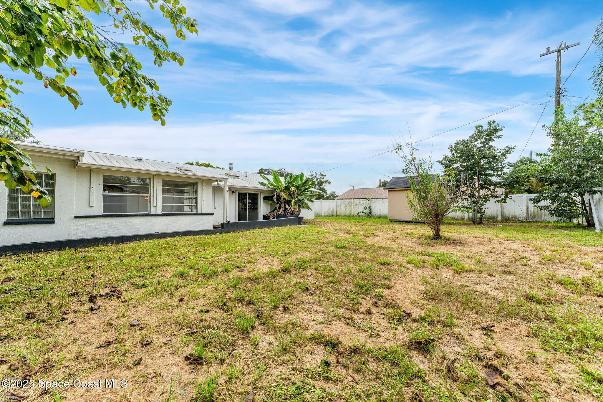 12 Holiday Park Boulevard NE