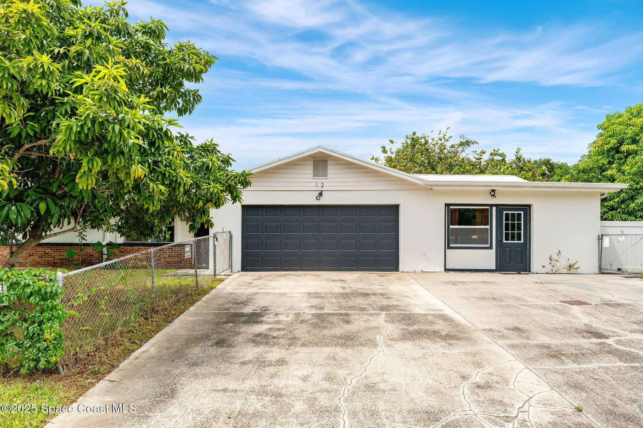 12 Holiday Park Boulevard NE