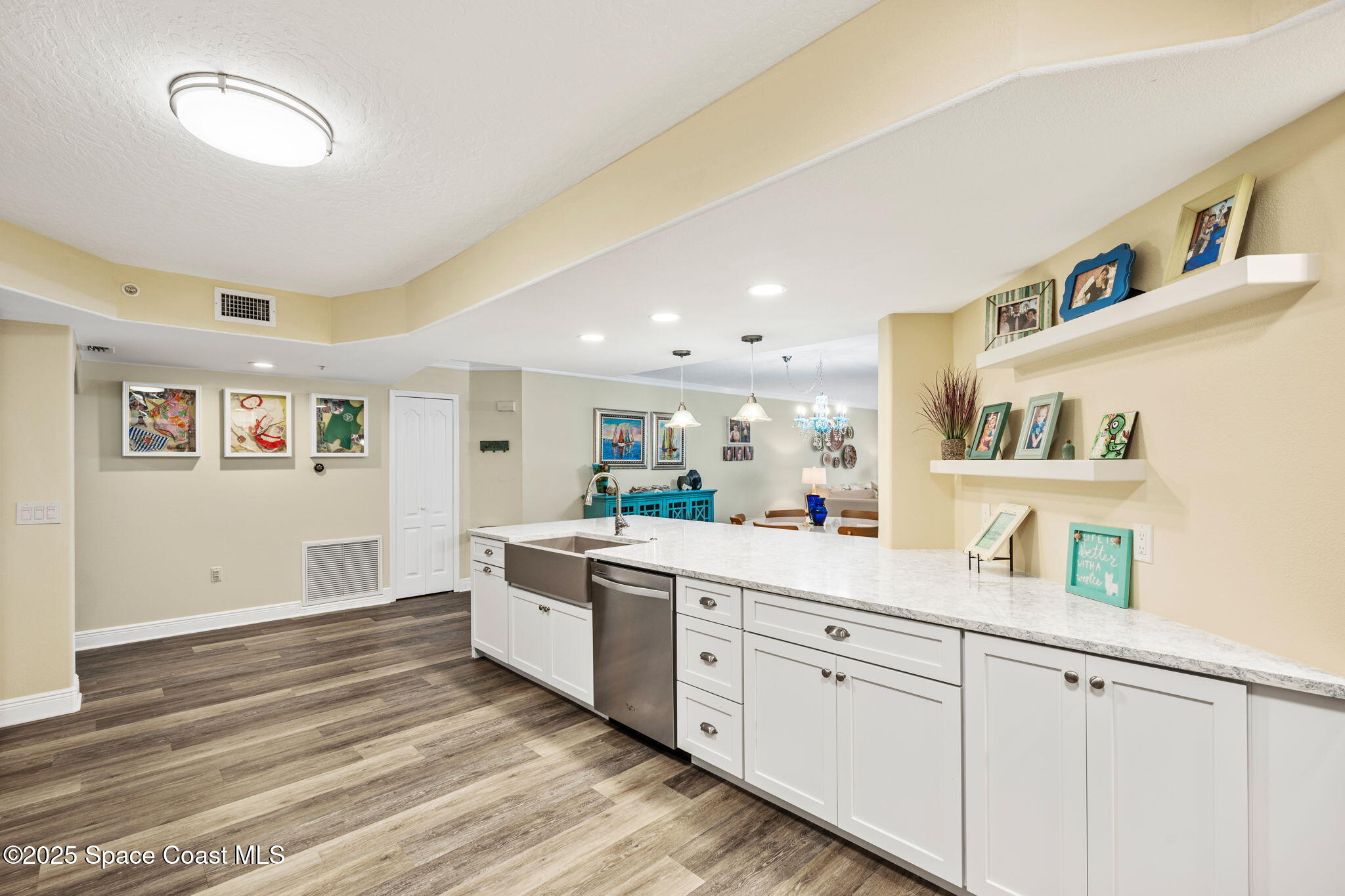 301 N Atlantic Avenue 802
