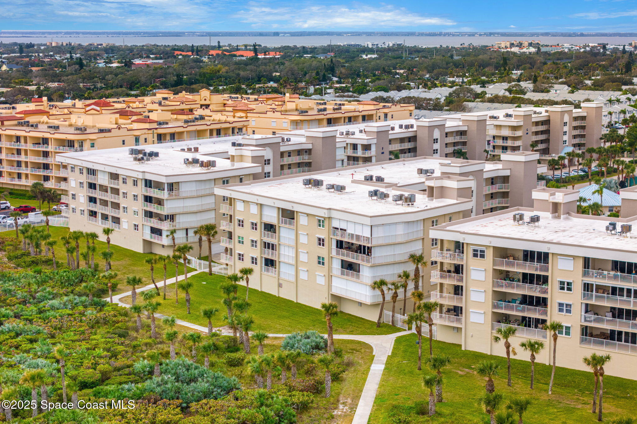 609 Shorewood Drive, 408
