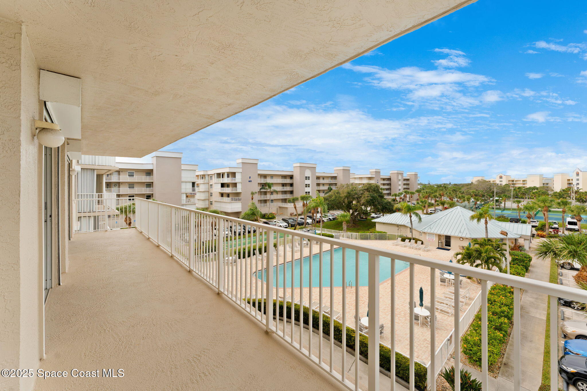 609 Shorewood Drive, 408