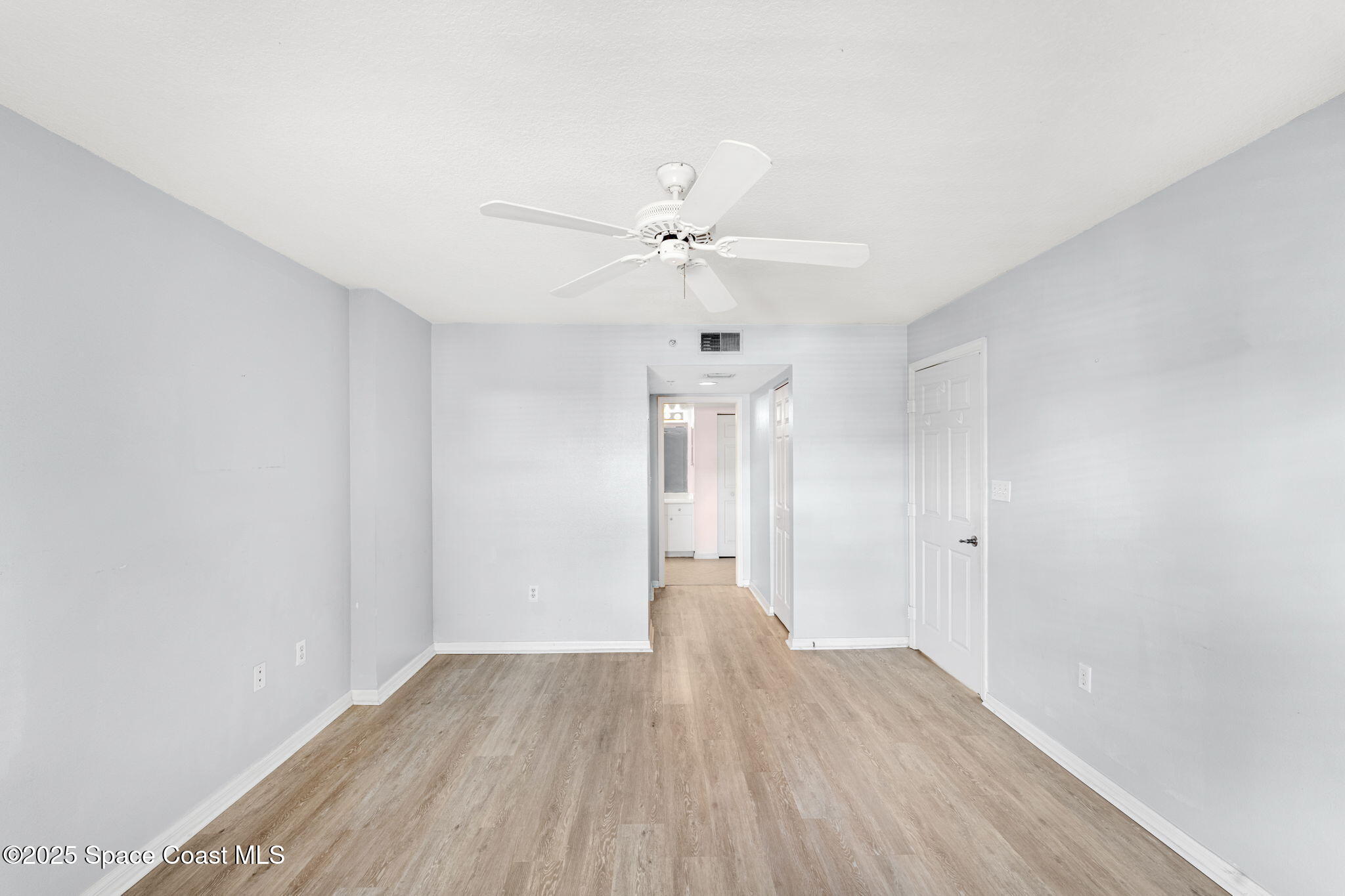 609 Shorewood Drive, 408
