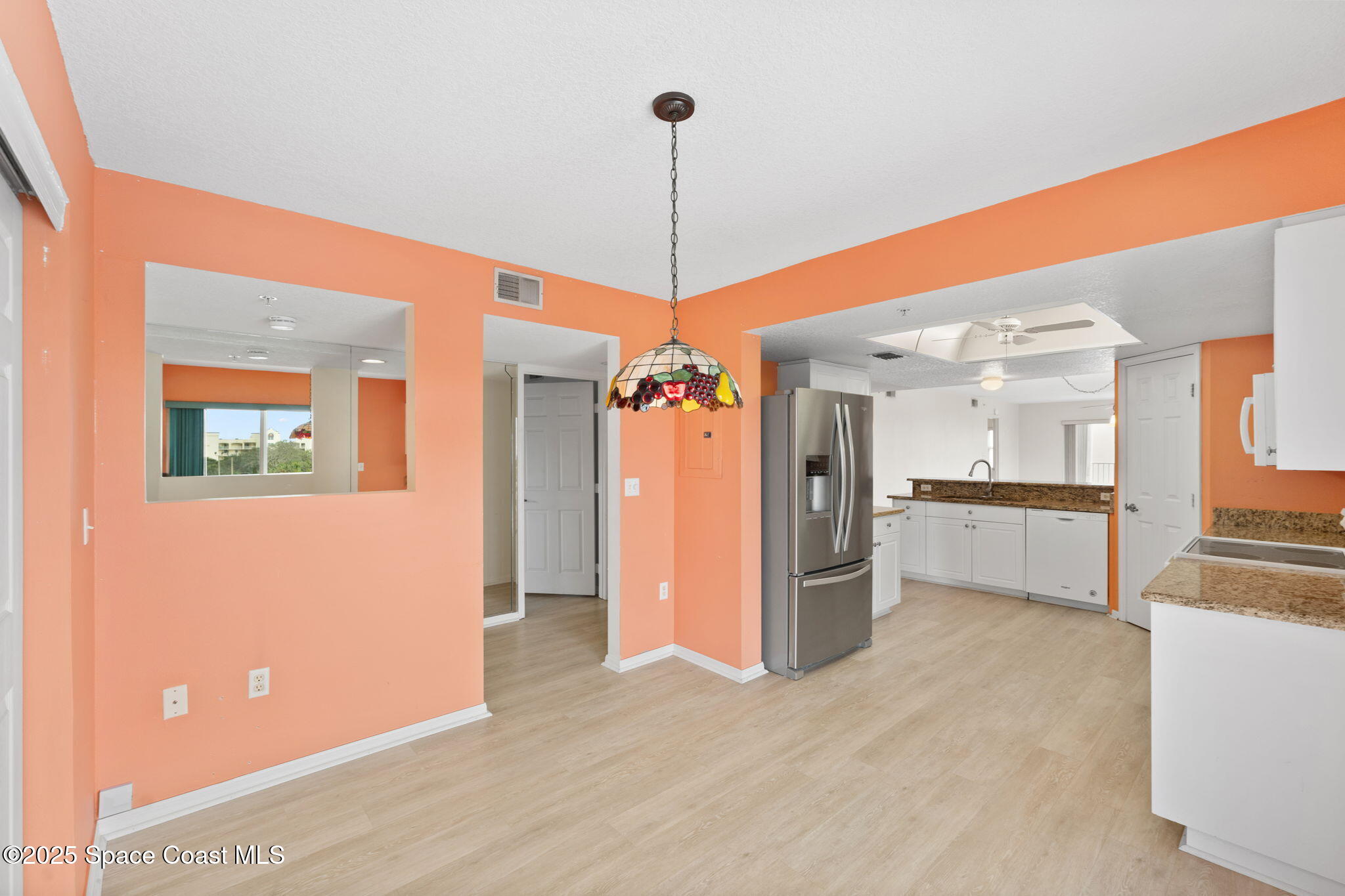 609 Shorewood Drive, 408