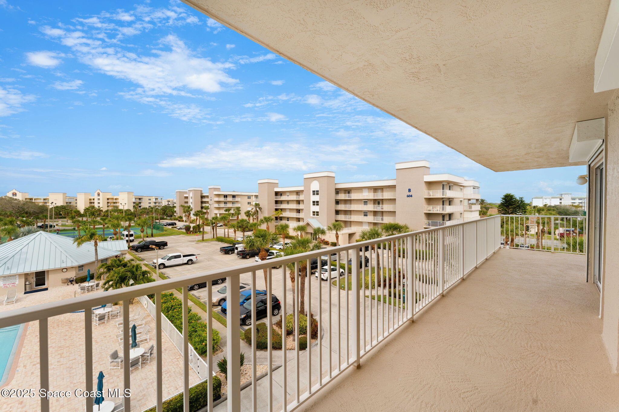 609 Shorewood Drive, 408