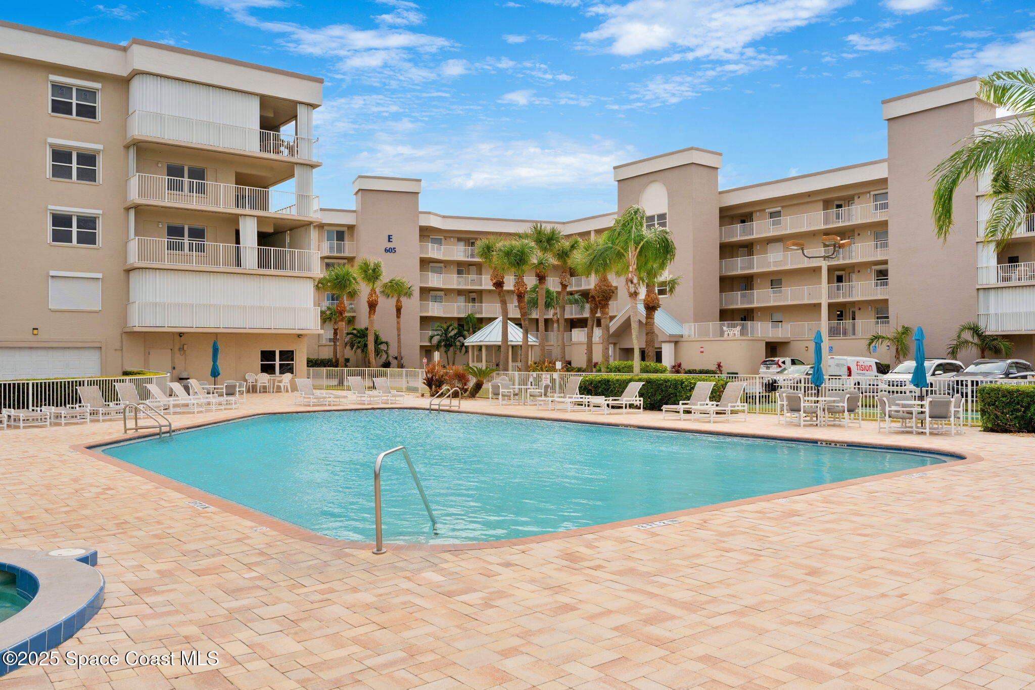 609 Shorewood Drive, 408