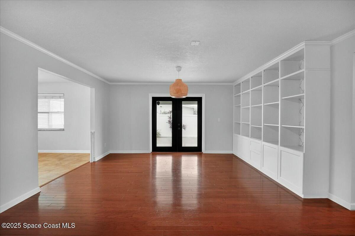 1645 Pluto Street