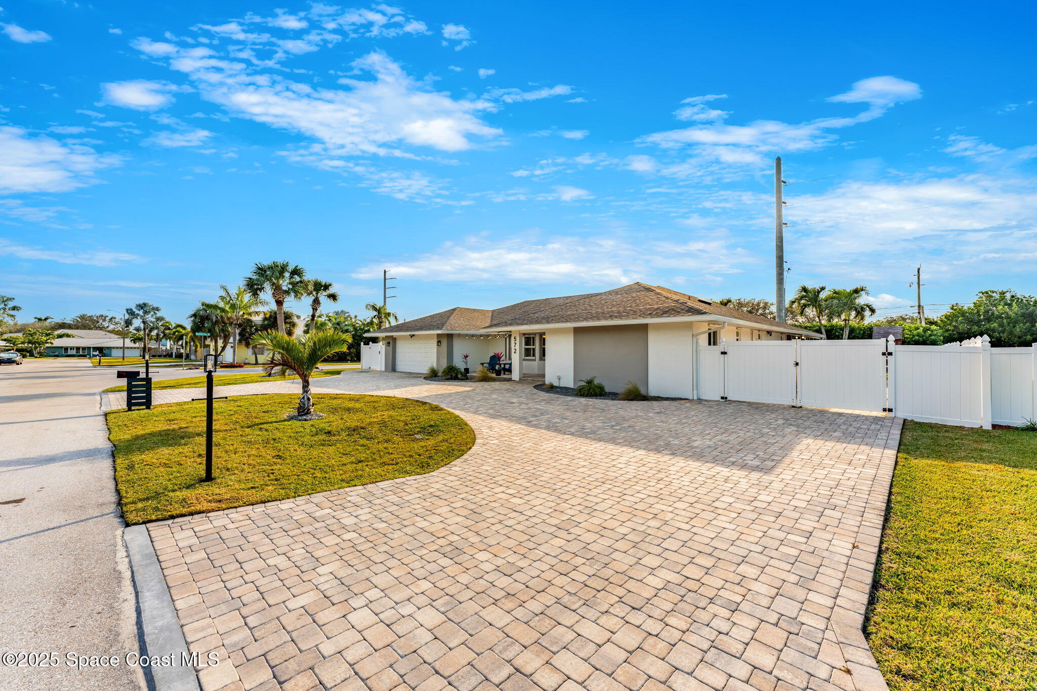 572 Spindle Palm Drive