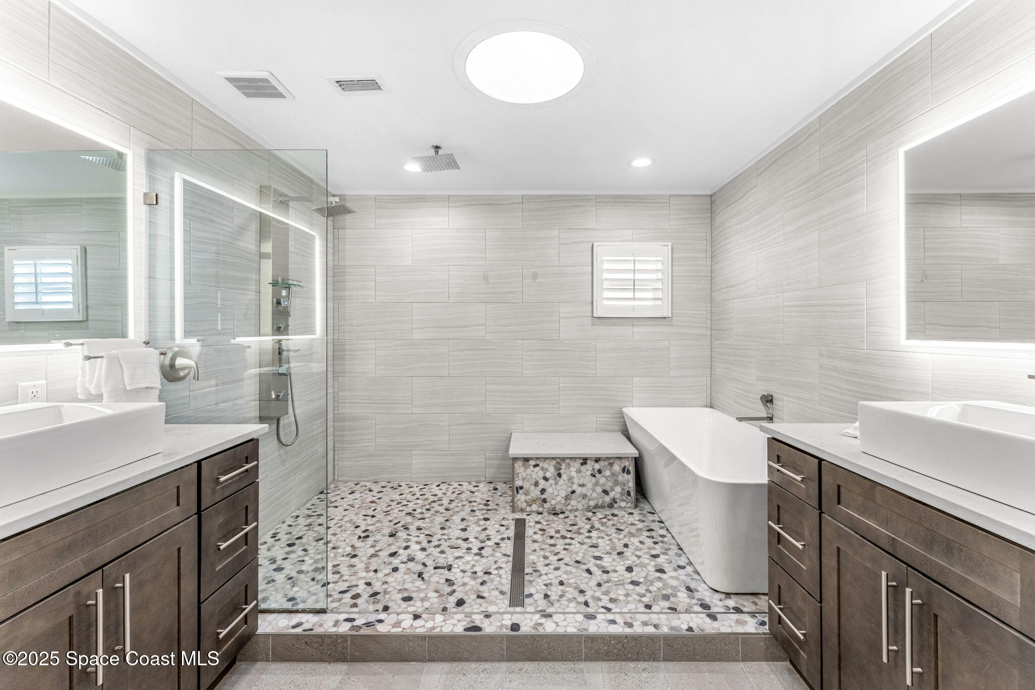 572 Spindle Palm Drive