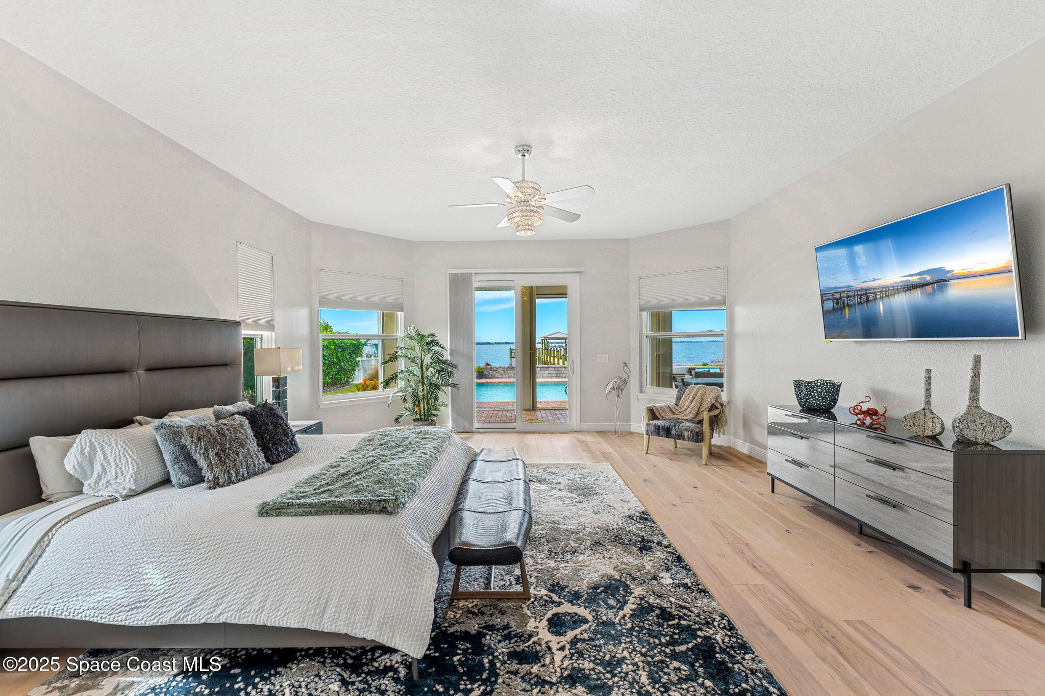 445 Riverview Lane