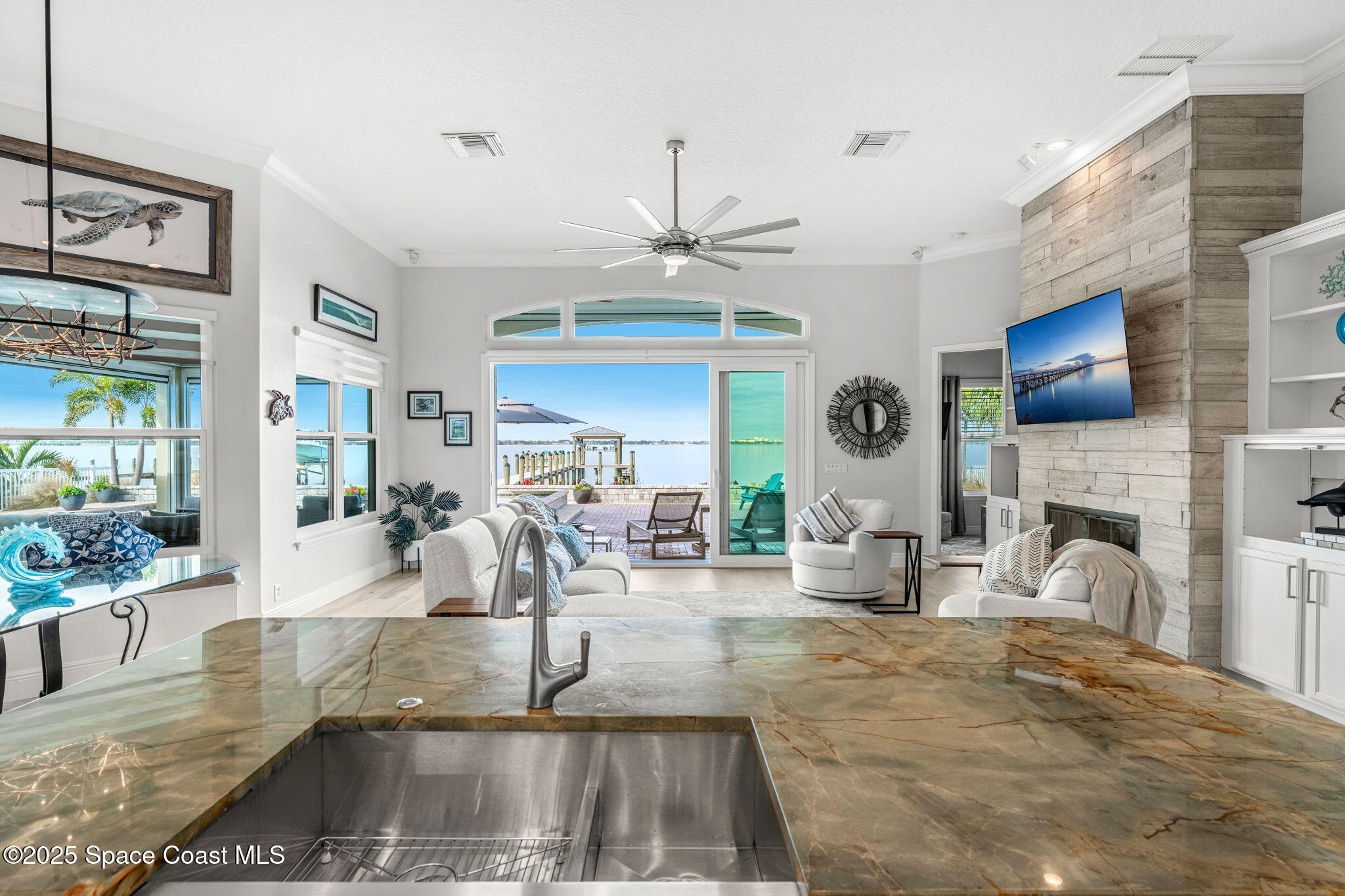 445 Riverview Lane