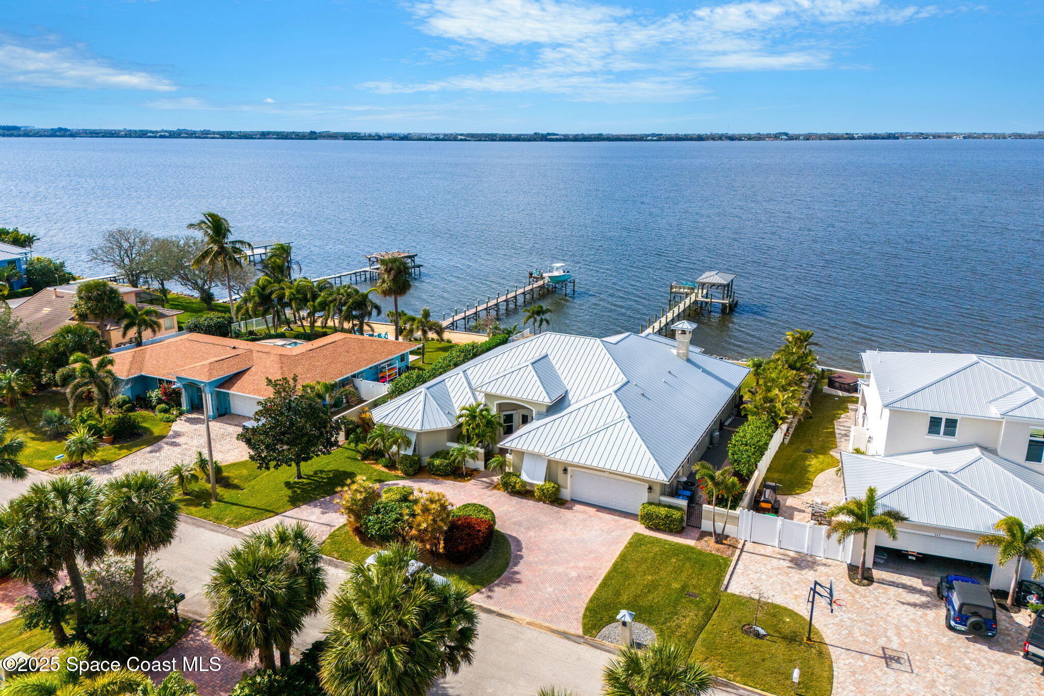 445 Riverview Lane